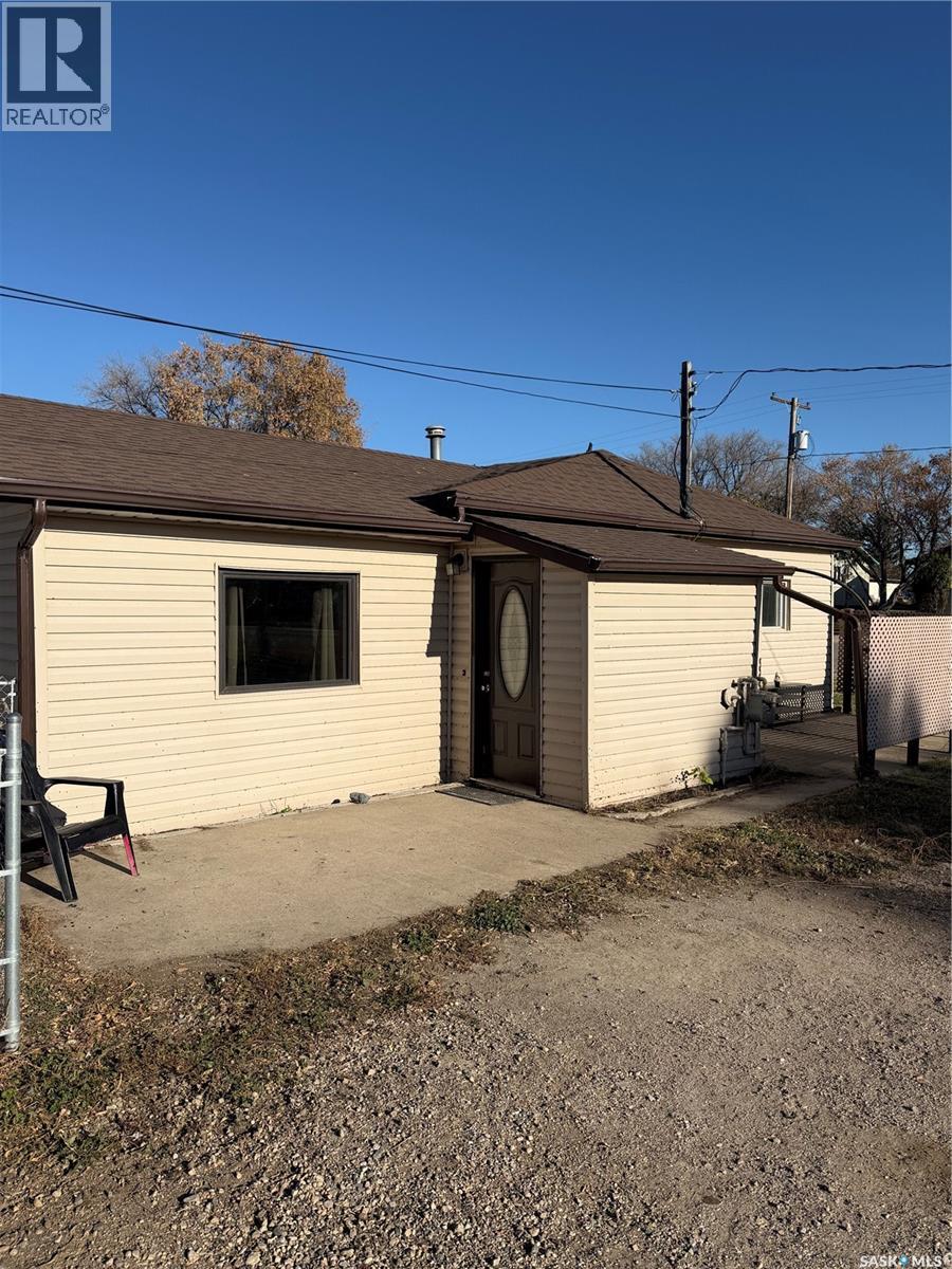 322 2nd AVENUE, Young, Saskatchewan
