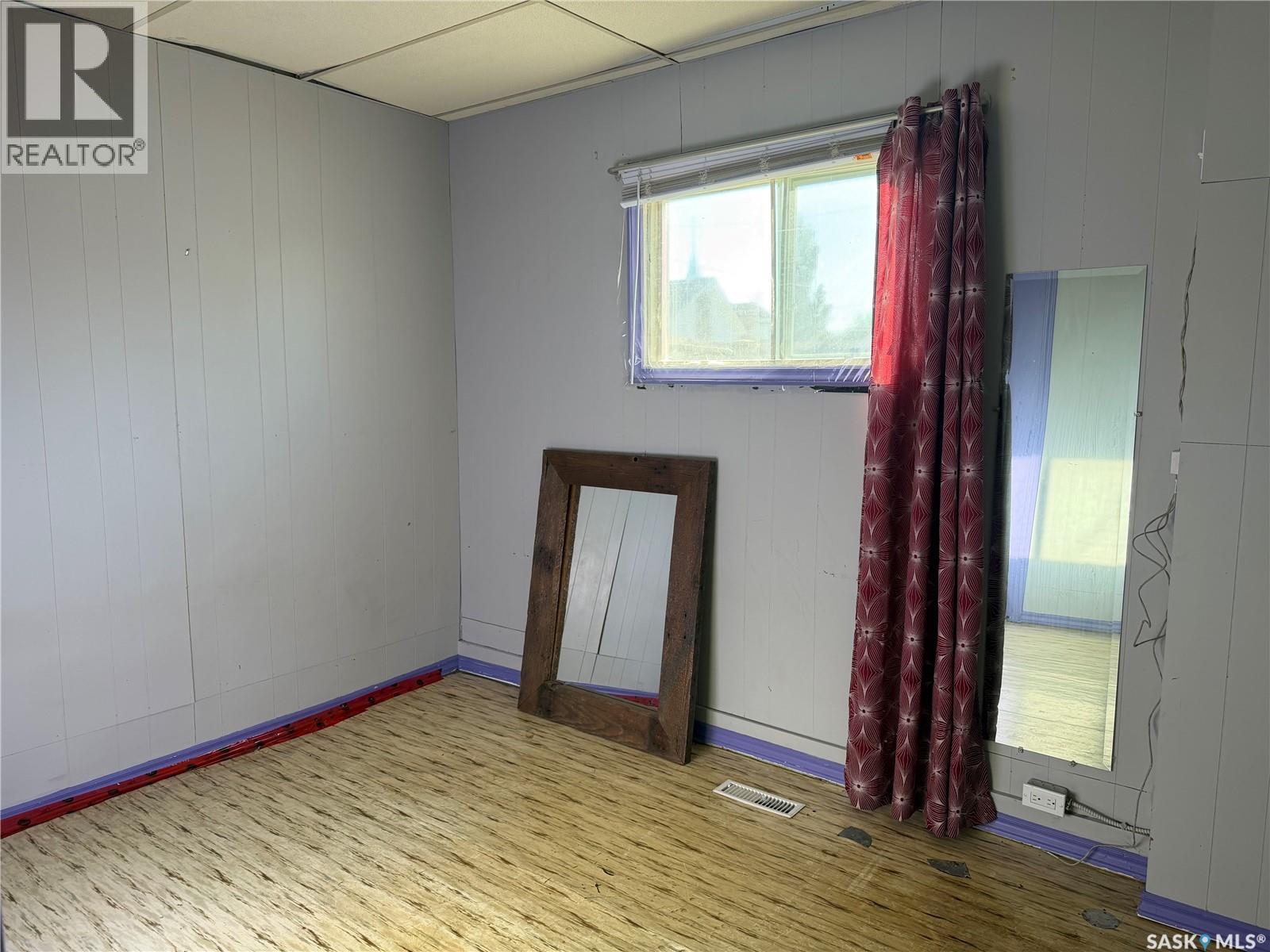 322 2nd Avenue, Young, Saskatchewan  S0K 4Y0 - Photo 11 - SK020733
