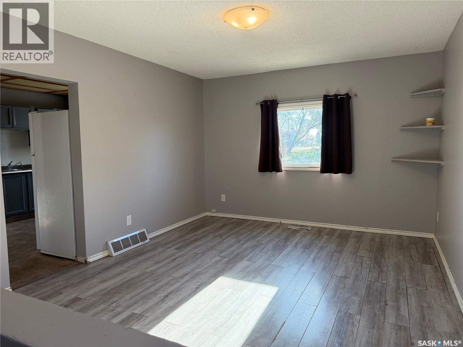 322 2nd Avenue, Young, Saskatchewan  S0K 4Y0 - Photo 19 - SK020733
