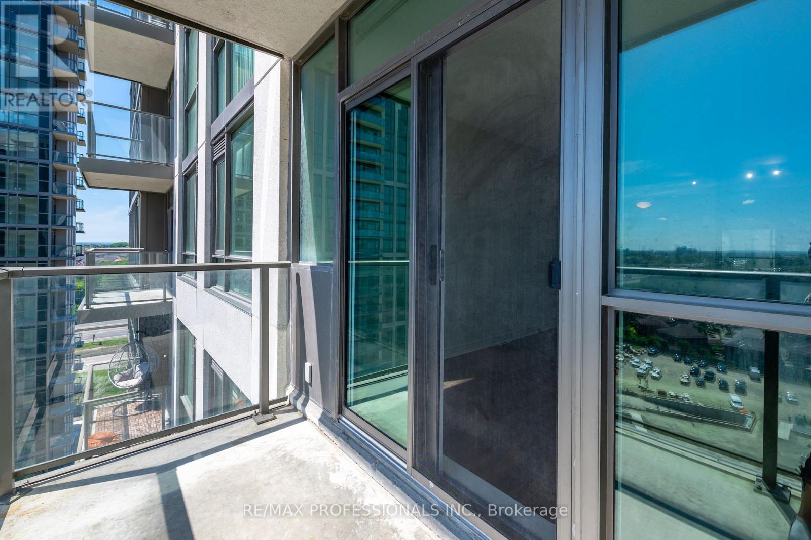 1511 - 339 Rathburn Road, Mississauga, Ontario  L5B 0C8 - Photo 18 - W12459313
