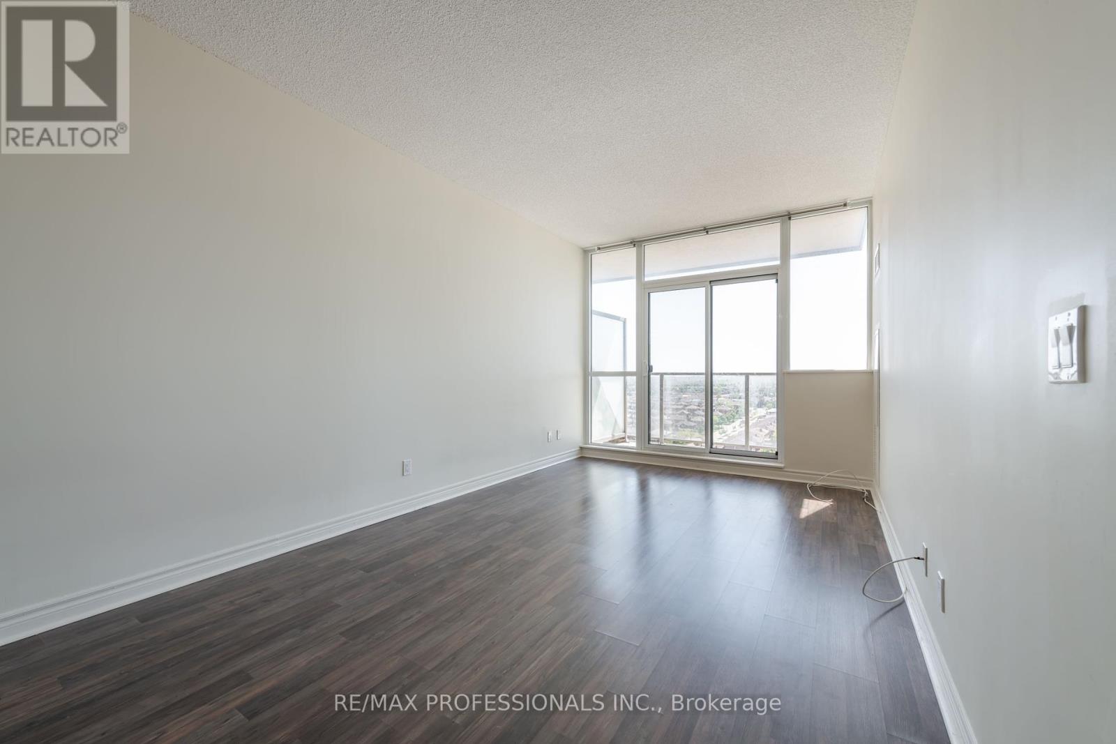 1511 - 339 Rathburn Road, Mississauga, Ontario  L5B 0C8 - Photo 4 - W12459313