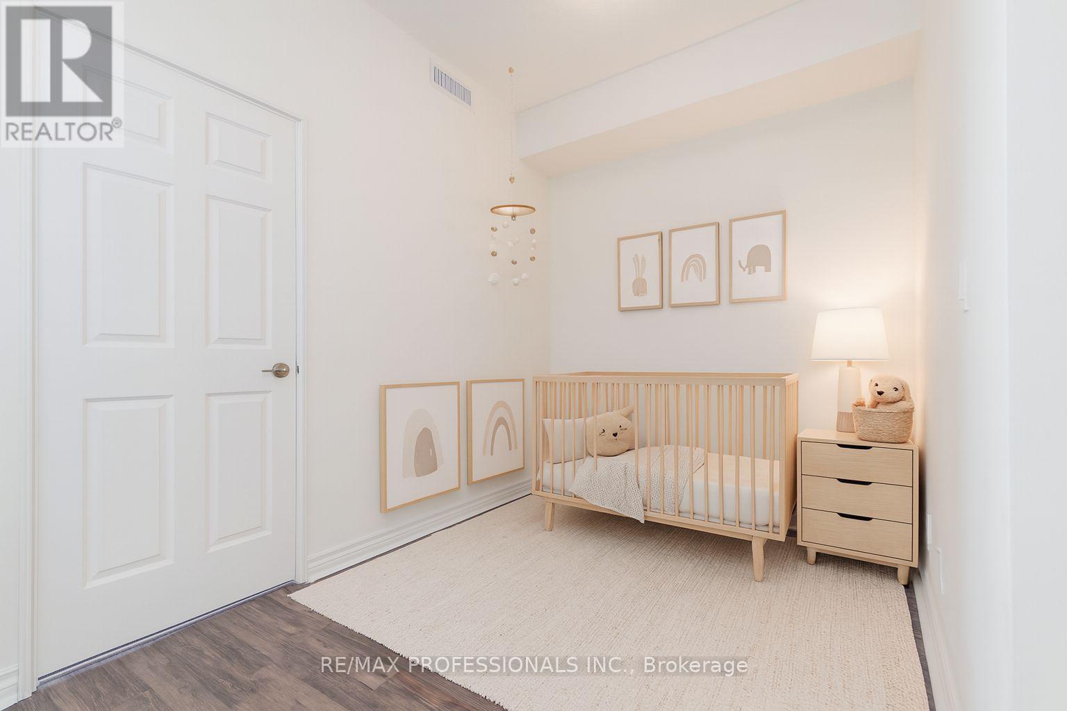 1511 - 339 Rathburn Road, Mississauga, Ontario  L5B 0C8 - Photo 6 - W12459313