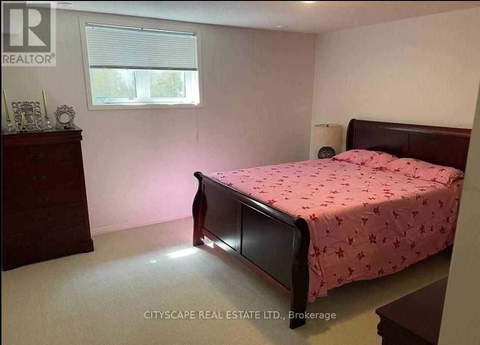 7 - 5725 Tenth Line W, Mississauga, Ontario  L5M 0P7 - Photo 2 - W12459322
