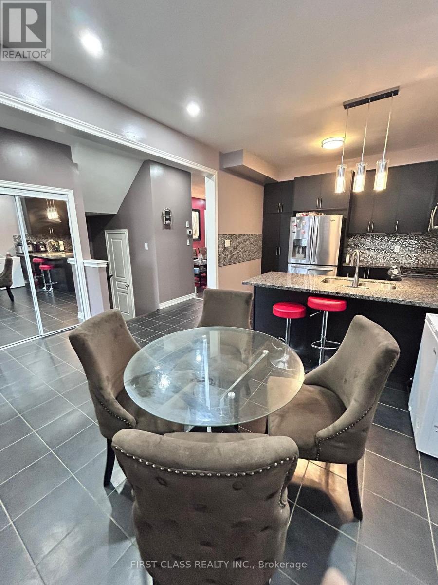 (Main) - 5355 Tenth Line W, Mississauga, Ontario  L5M 0V8 - Photo 4 - W12435595