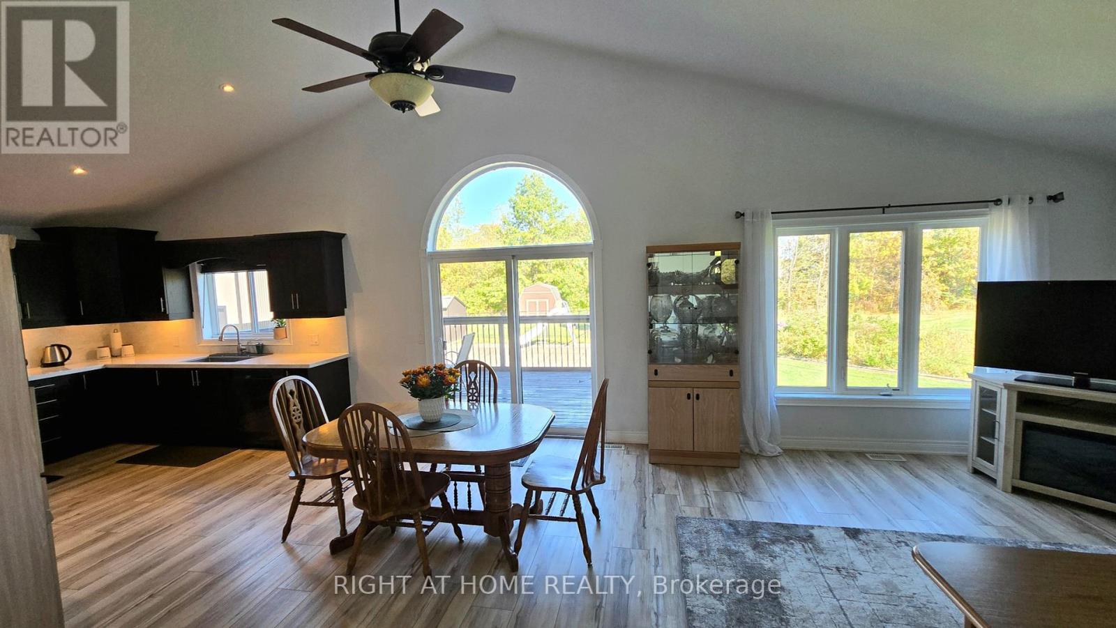 40996 Forks Road, Wainfleet, Ontario  L0S 1V0 - Photo 7 - X12459318