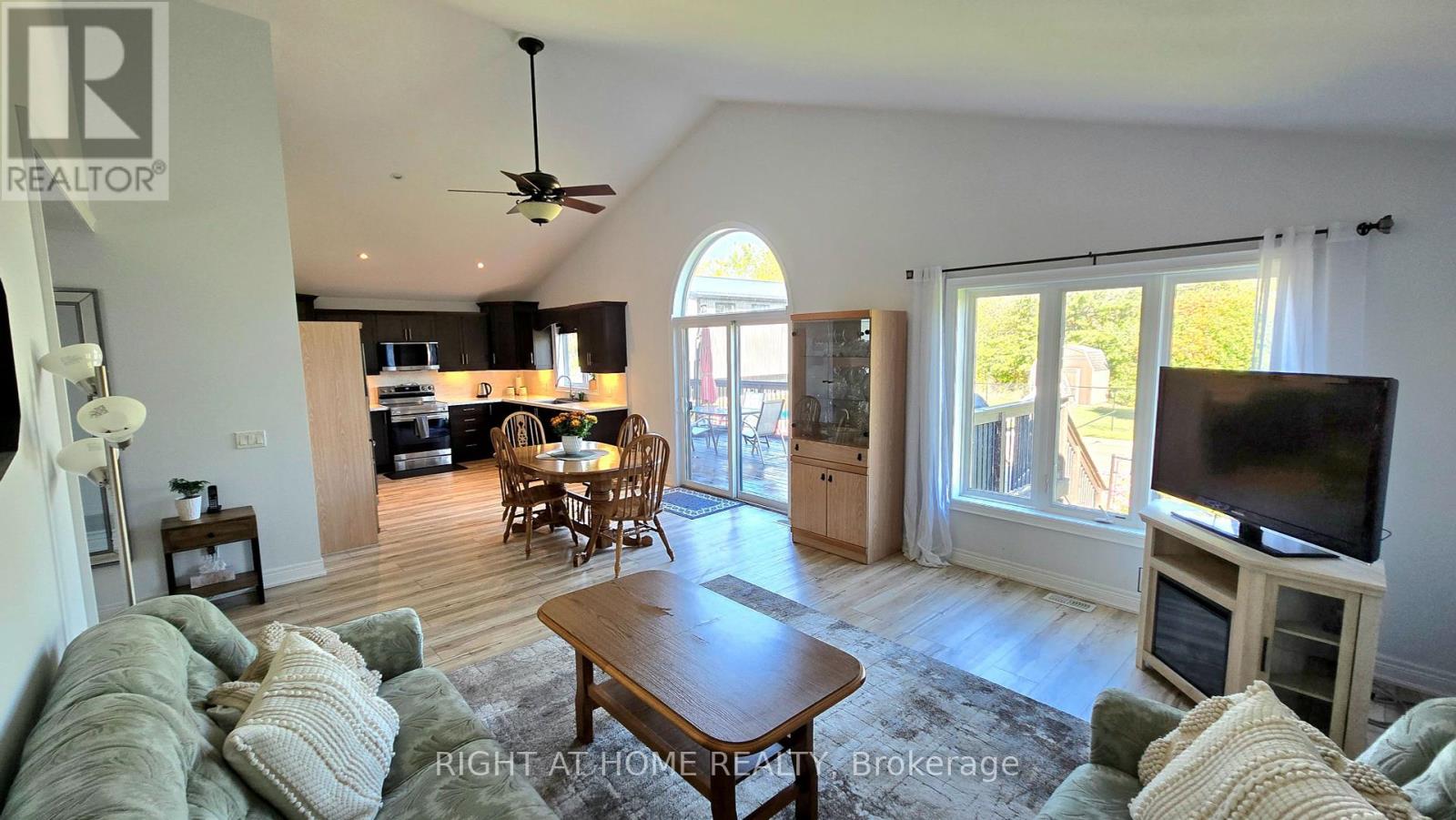 40996 Forks Road, Wainfleet, Ontario  L0S 1V0 - Photo 8 - X12459318