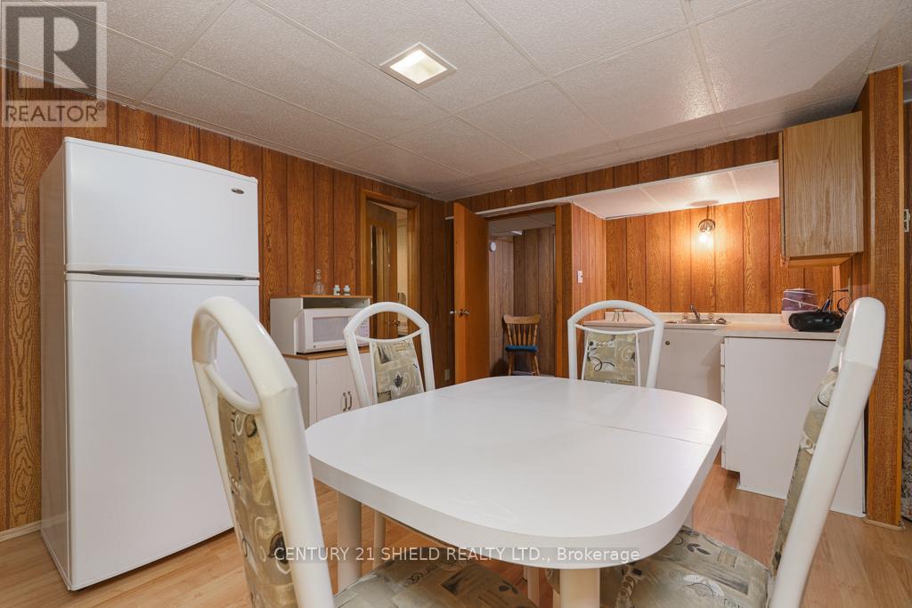 105 Athlone Drive, Cornwall, Ontario  K6H 6K9 - Photo 17 - X12459325