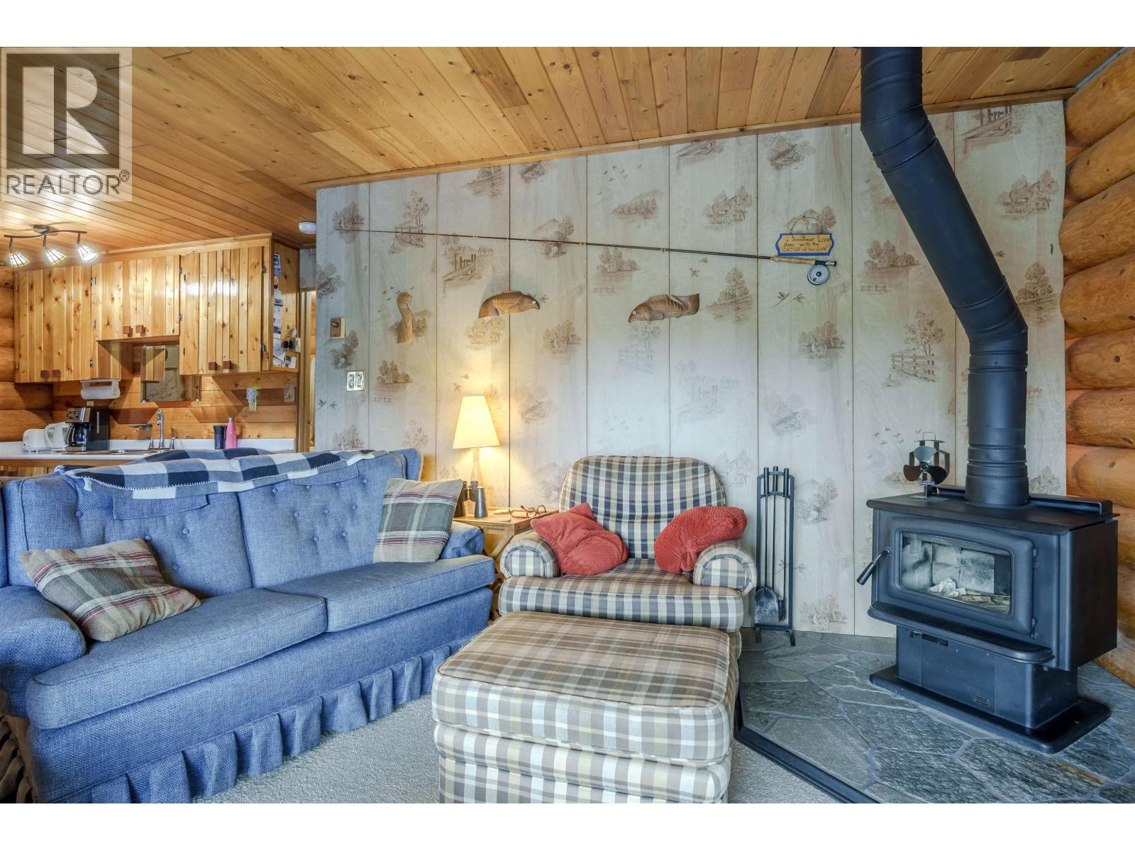 7561 Mccarthy Road, Bridge Lake, British Columbia  V0K 1X2 - Photo 5 - R3057761