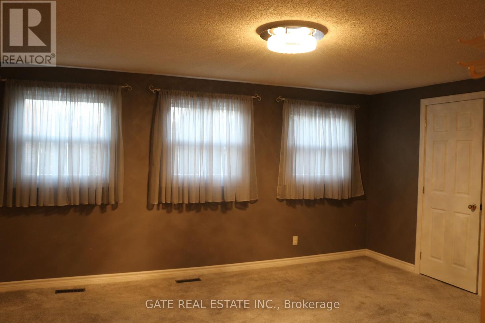 13 Spring Street, Whitchurch-Stouffville, Ontario  L4A 7X1 - Photo 11 - N12459326
