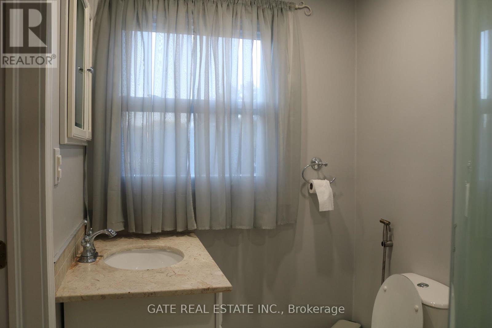 13 Spring Street, Whitchurch-Stouffville, Ontario  L4A 7X1 - Photo 12 - N12459326
