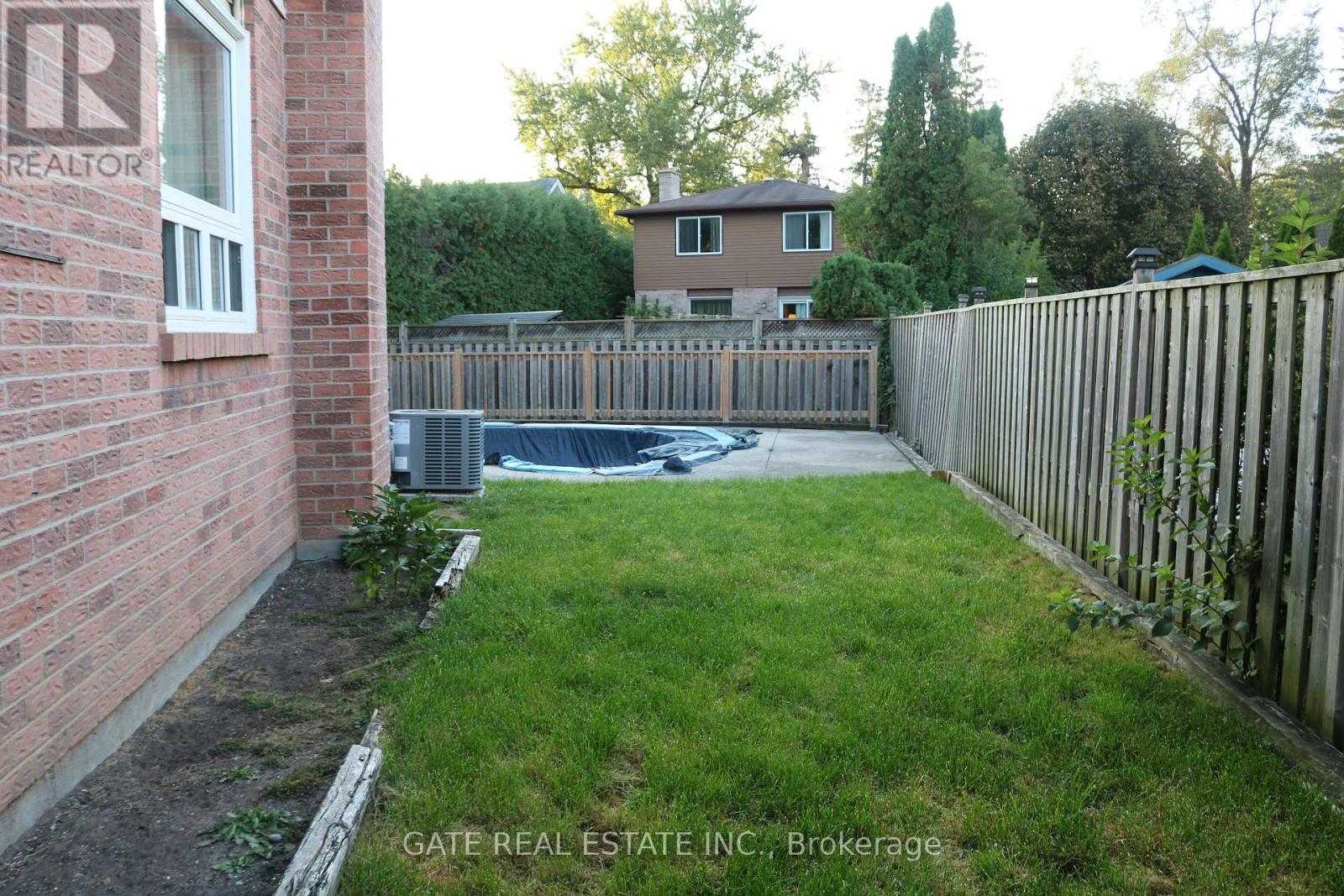 13 Spring Street, Whitchurch-Stouffville, Ontario  L4A 7X1 - Photo 17 - N12459326