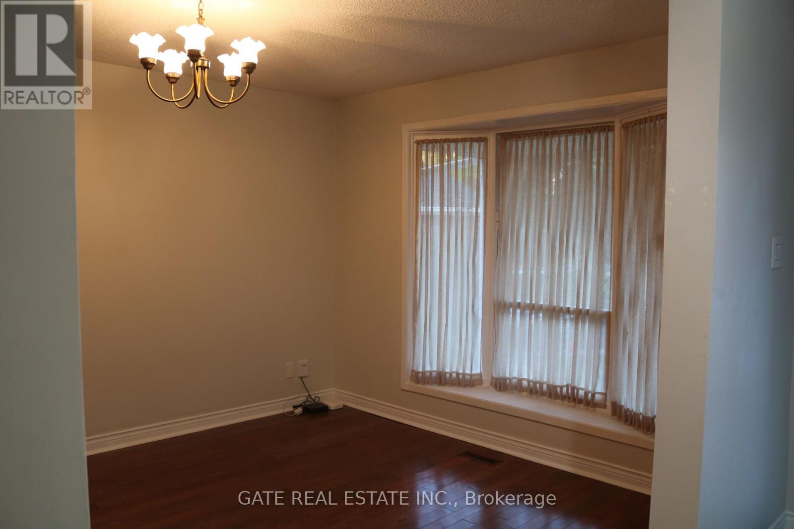 13 Spring Street, Whitchurch-Stouffville, Ontario  L4A 7X1 - Photo 36 - N12459326