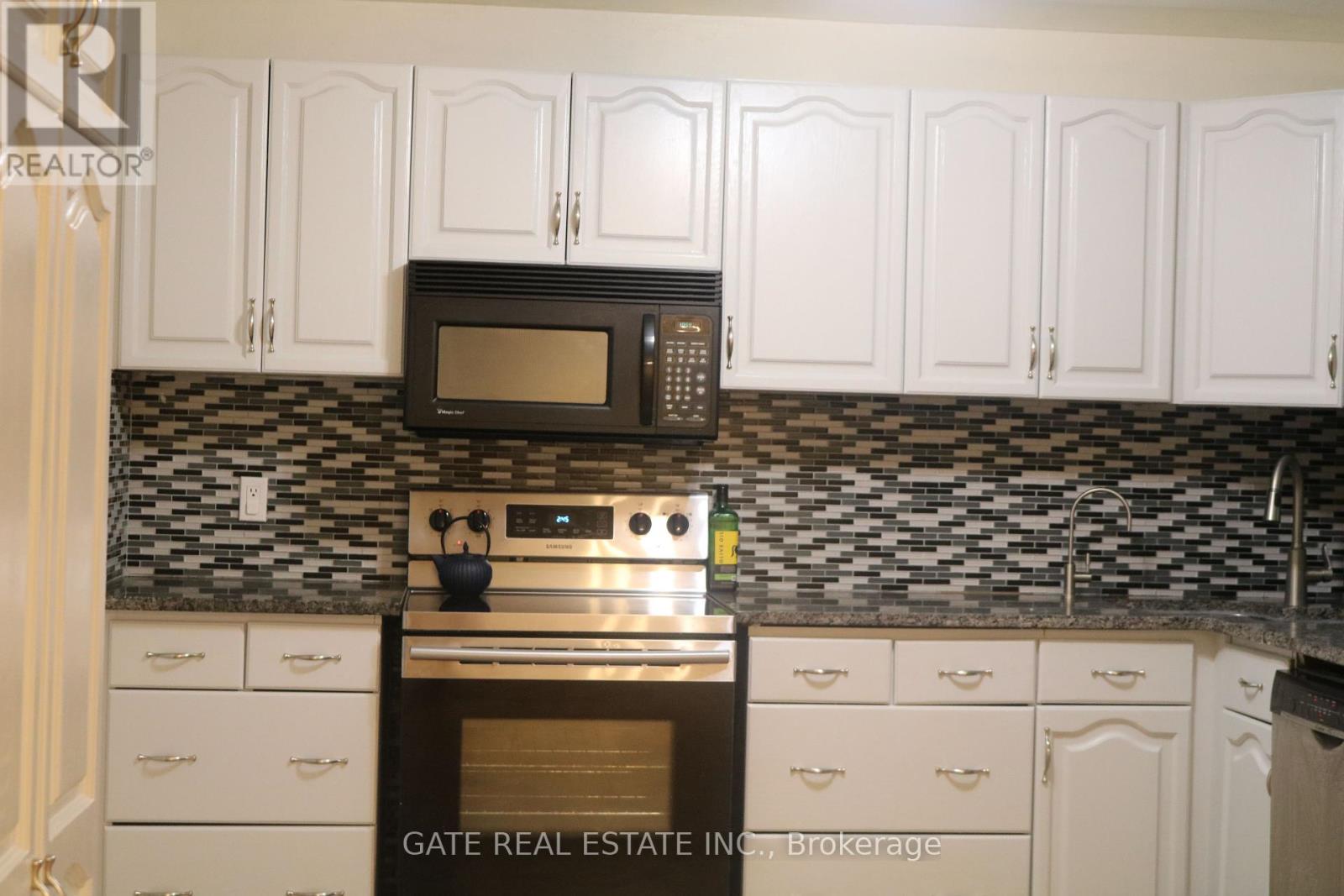 13 Spring Street, Whitchurch-Stouffville, Ontario  L4A 7X1 - Photo 39 - N12459326