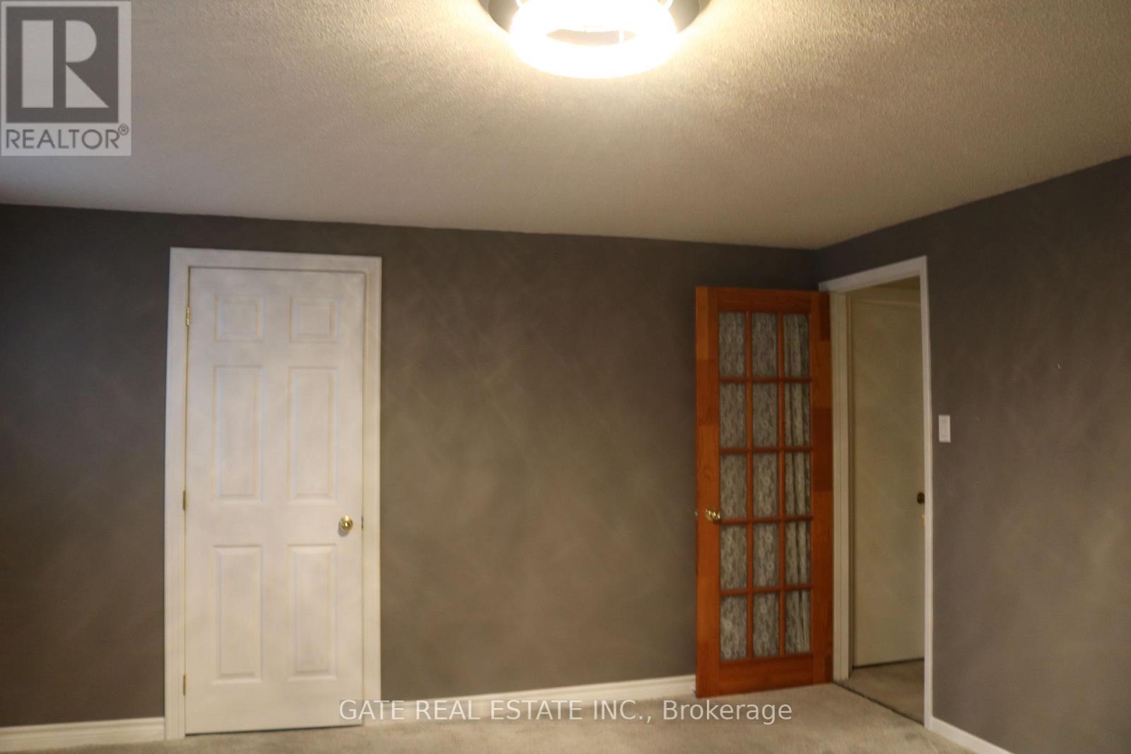13 Spring Street, Whitchurch-Stouffville, Ontario  L4A 7X1 - Photo 8 - N12459326
