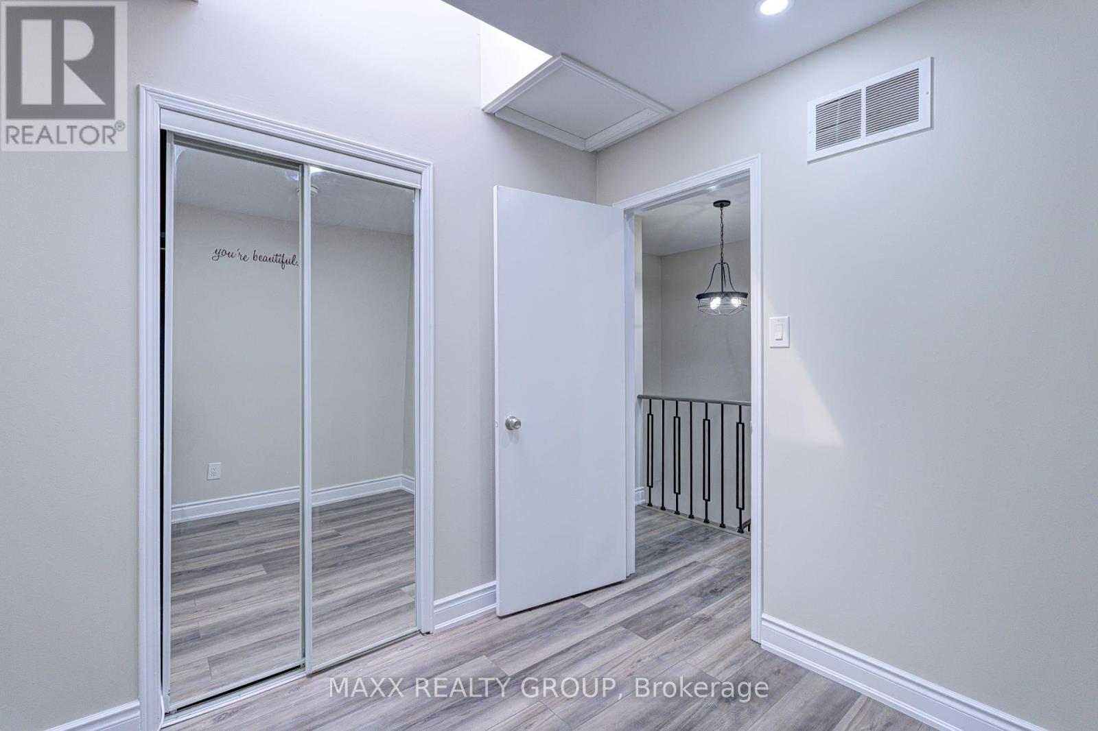 109 Woodsend Run, Brampton, Ontario  L6Y 4H7 - Photo 11 - W12459329