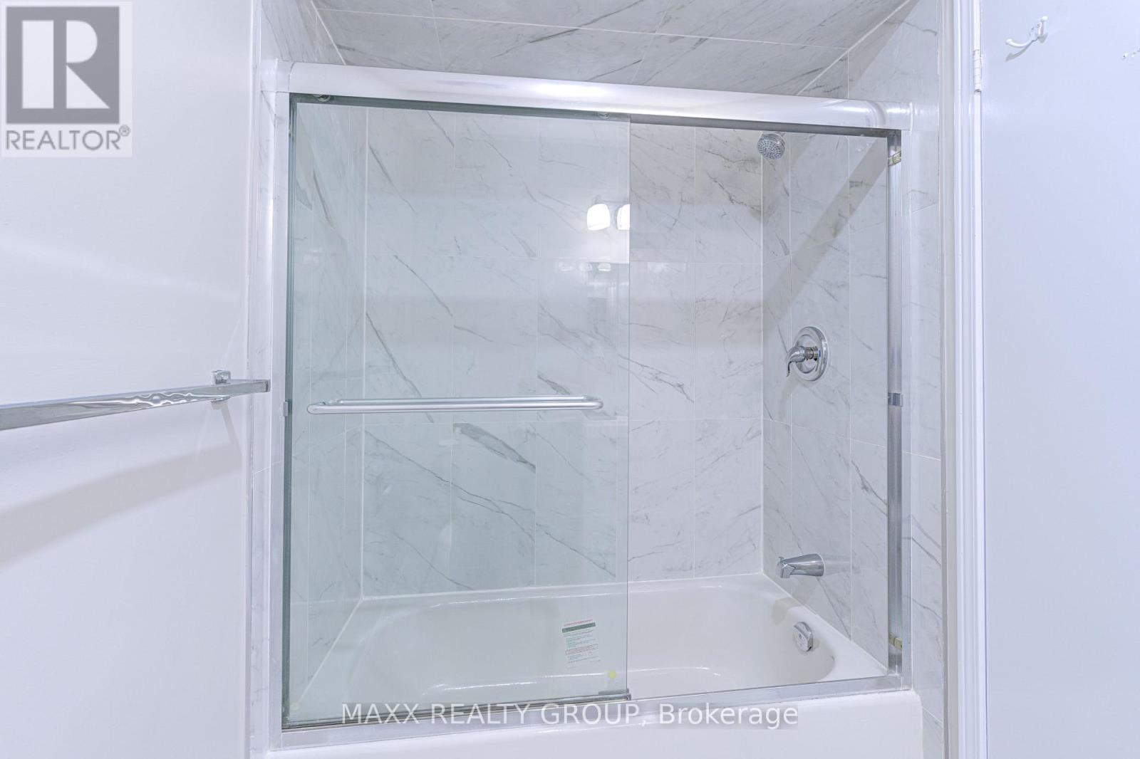 109 Woodsend Run, Brampton, Ontario  L6Y 4H7 - Photo 14 - W12459329
