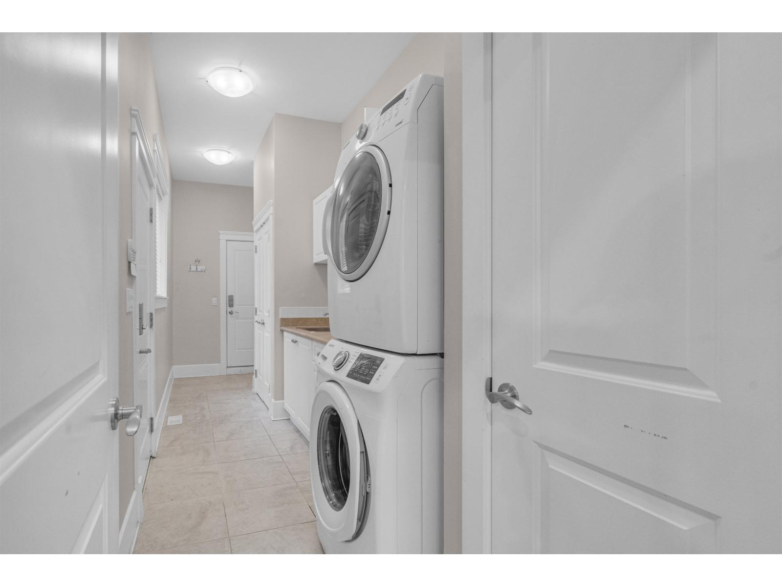 14063 91a Avenue, Surrey, British Columbia  V3V 1J5 - Photo 13 - R3057793