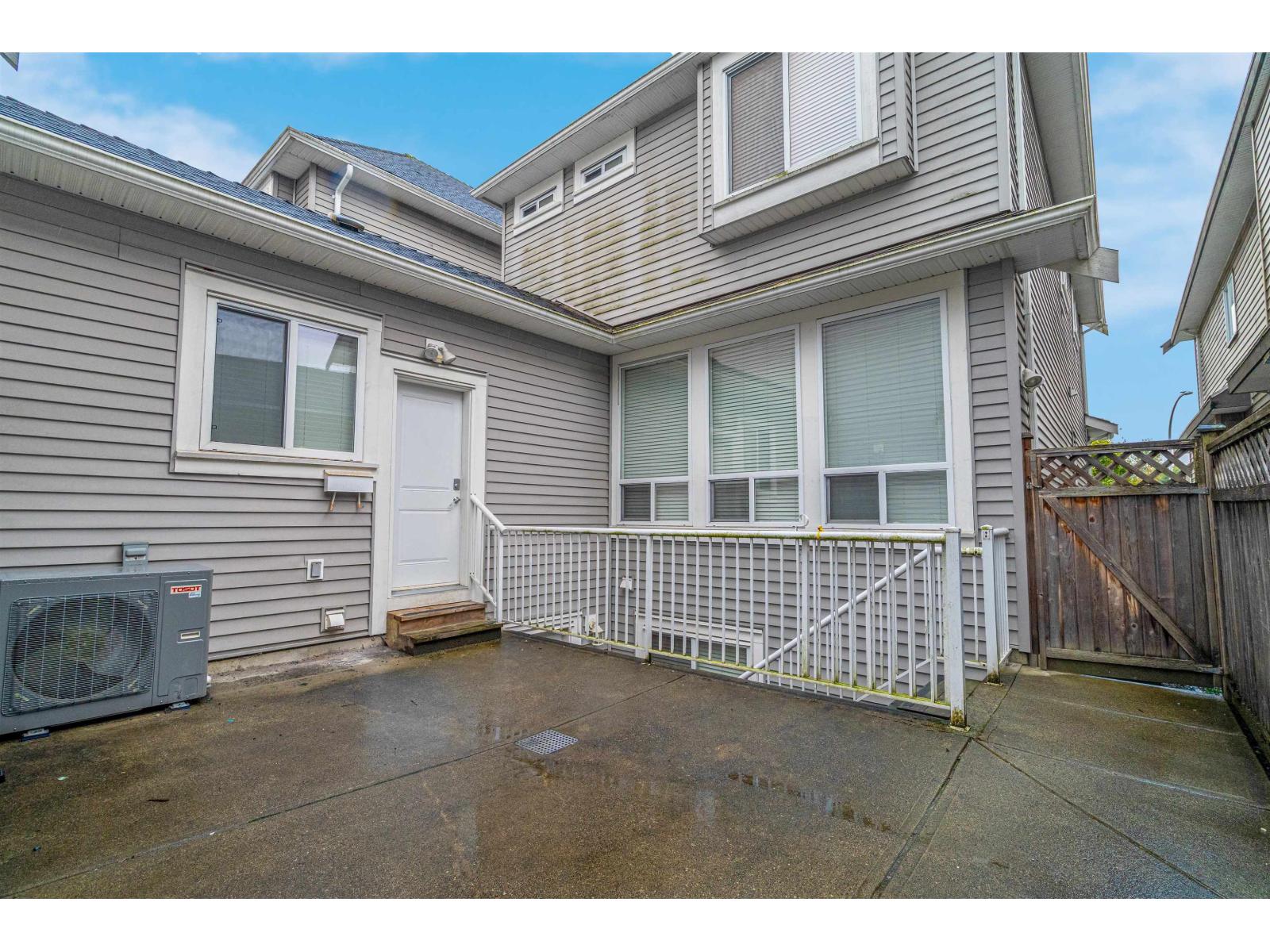 14063 91a Avenue, Surrey, British Columbia  V3V 1J5 - Photo 2 - R3057793