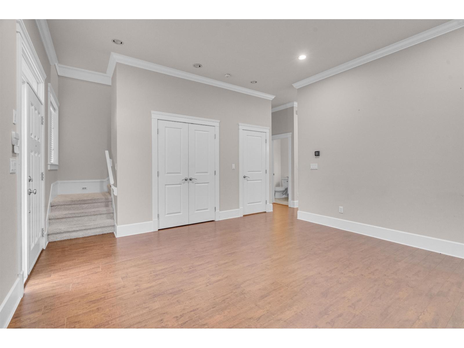 14063 91a Avenue, Surrey, British Columbia  V3V 1J5 - Photo 5 - R3057793