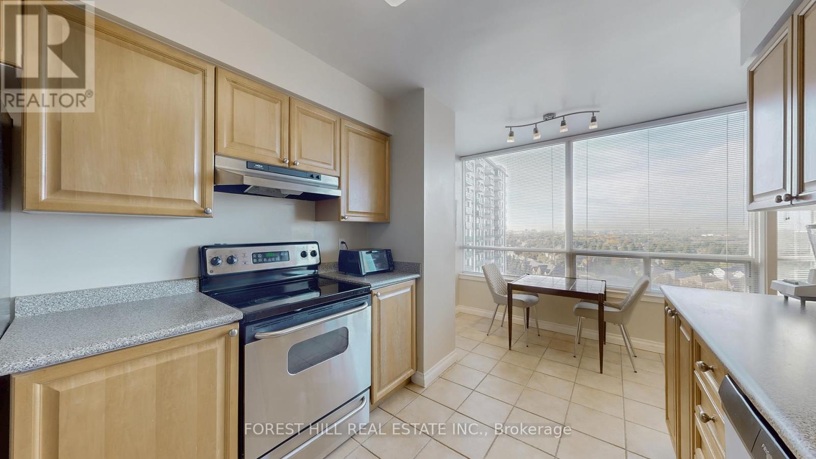 1109 - 110 Promenade Circle, Vaughan, Ontario  L4J 7W8 - Photo 16 - N12459331