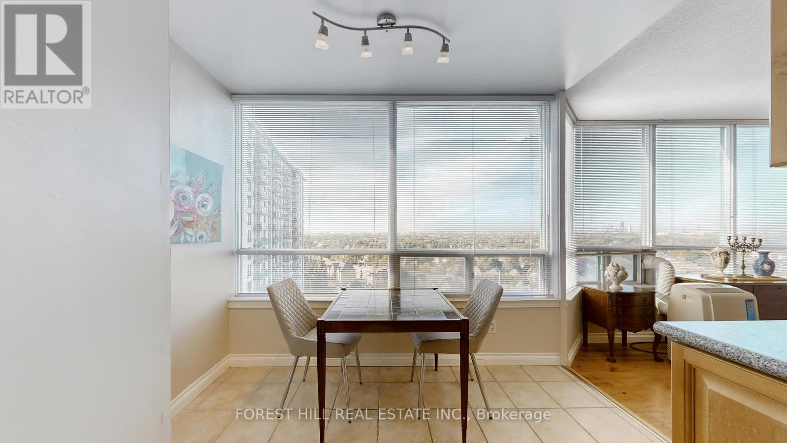 1109 - 110 Promenade Circle, Vaughan, Ontario  L4J 7W8 - Photo 20 - N12459331