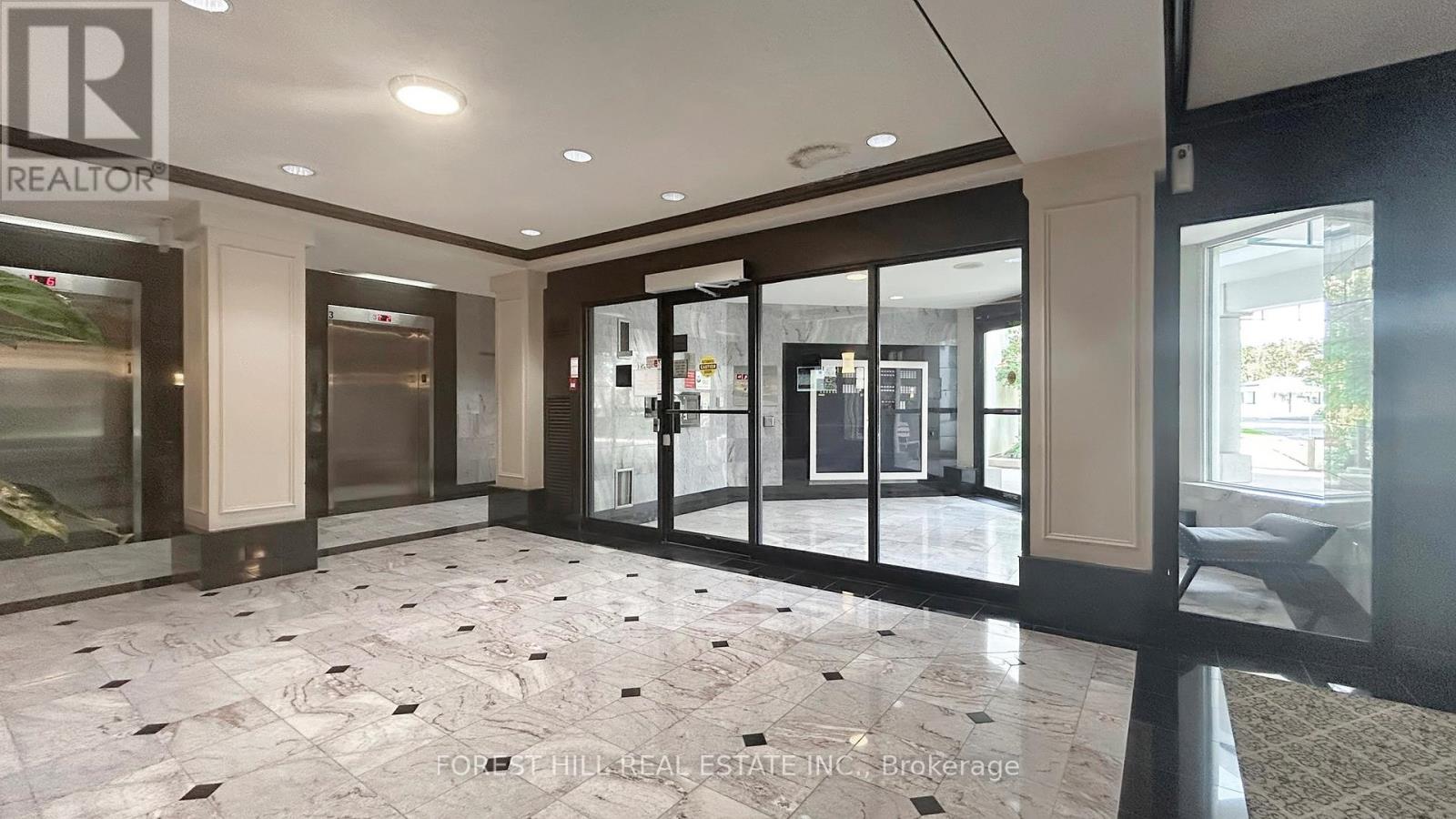 1109 - 110 Promenade Circle, Vaughan, Ontario  L4J 7W8 - Photo 3 - N12459331