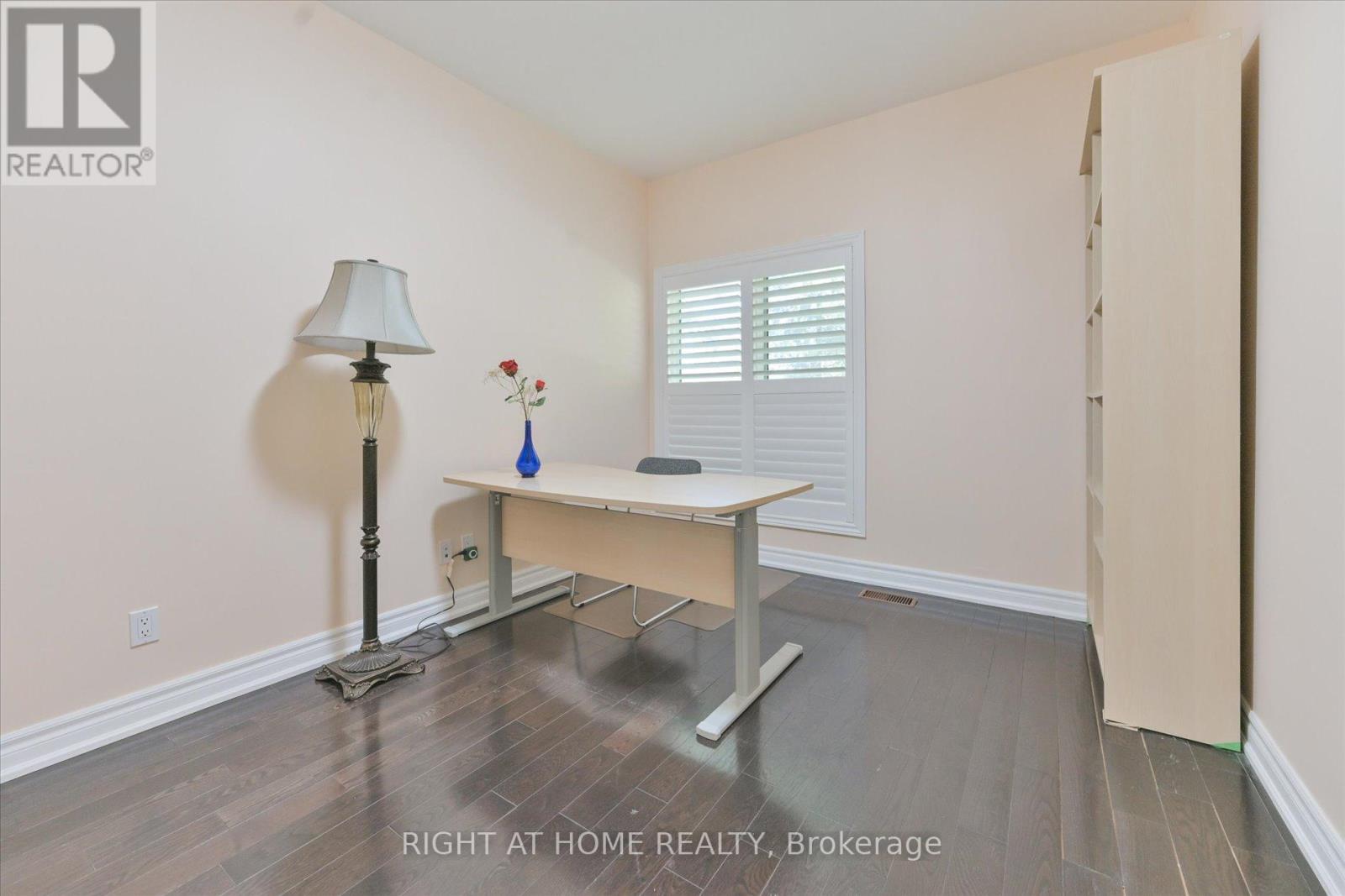 18 Mccowan Lane, Whitchurch-Stouffville, Ontario  L4A 4C1 - Photo 24 - N12414130