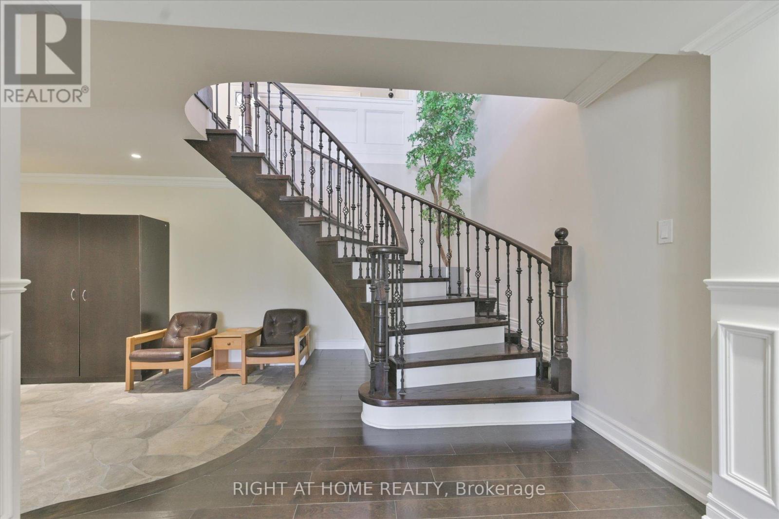 18 Mccowan Lane, Whitchurch-Stouffville, Ontario  L4A 4C1 - Photo 34 - N12414130