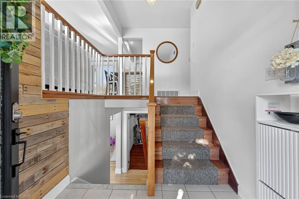 8462 White Church Road E, Glanbrook, Ontario  L0R 1W0 - Photo 4 - 40778507