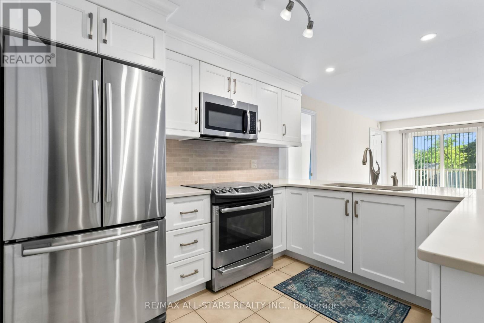 210 - 22 James Hill Court, Uxbridge, Ontario  L9P 1Y6 - Photo 7 - N12256597