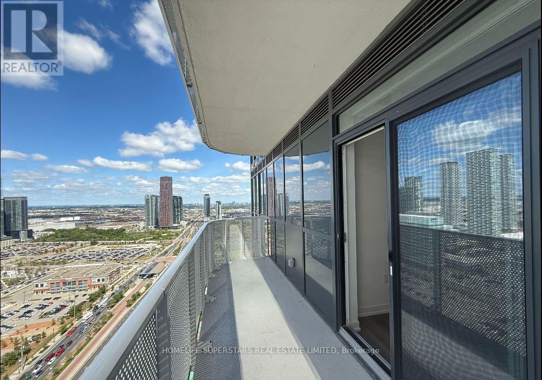 4605 - 28 Interchange Way, Vaughan, Ontario  L4K 0P8 - Photo 2 - N12459344