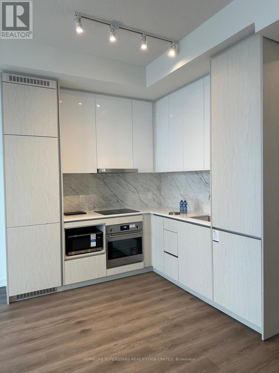4605 - 28 Interchange Way, Vaughan, Ontario  L4K 0P8 - Photo 4 - N12459344