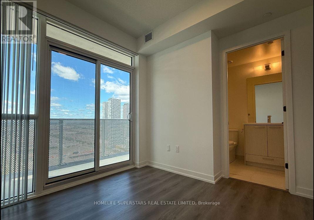 4605 - 28 Interchange Way, Vaughan, Ontario  L4K 0P8 - Photo 7 - N12459344