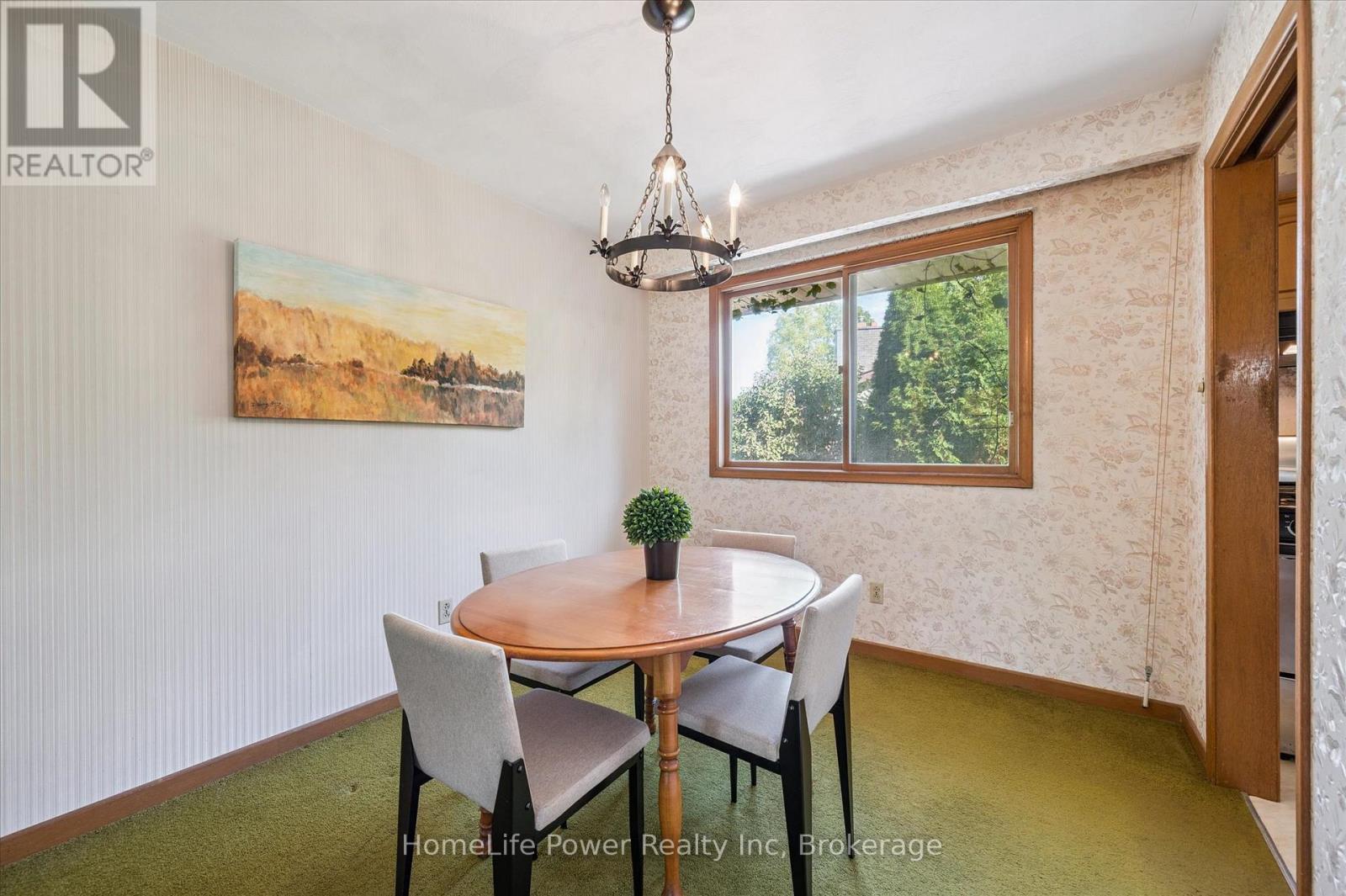 2 Berkley Place, Guelph, Ontario  N1E 1E6 - Photo 11 - X12459347