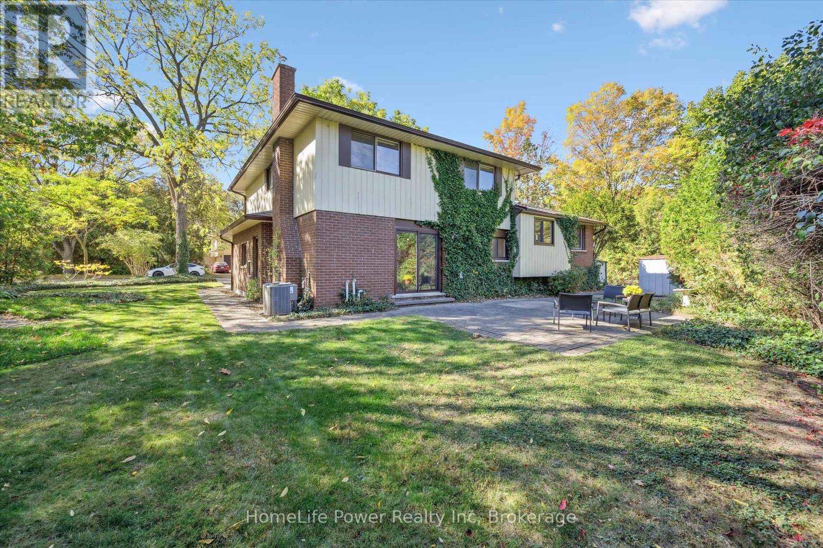 2 Berkley Place, Guelph, Ontario  N1E 1E6 - Photo 2 - X12459347