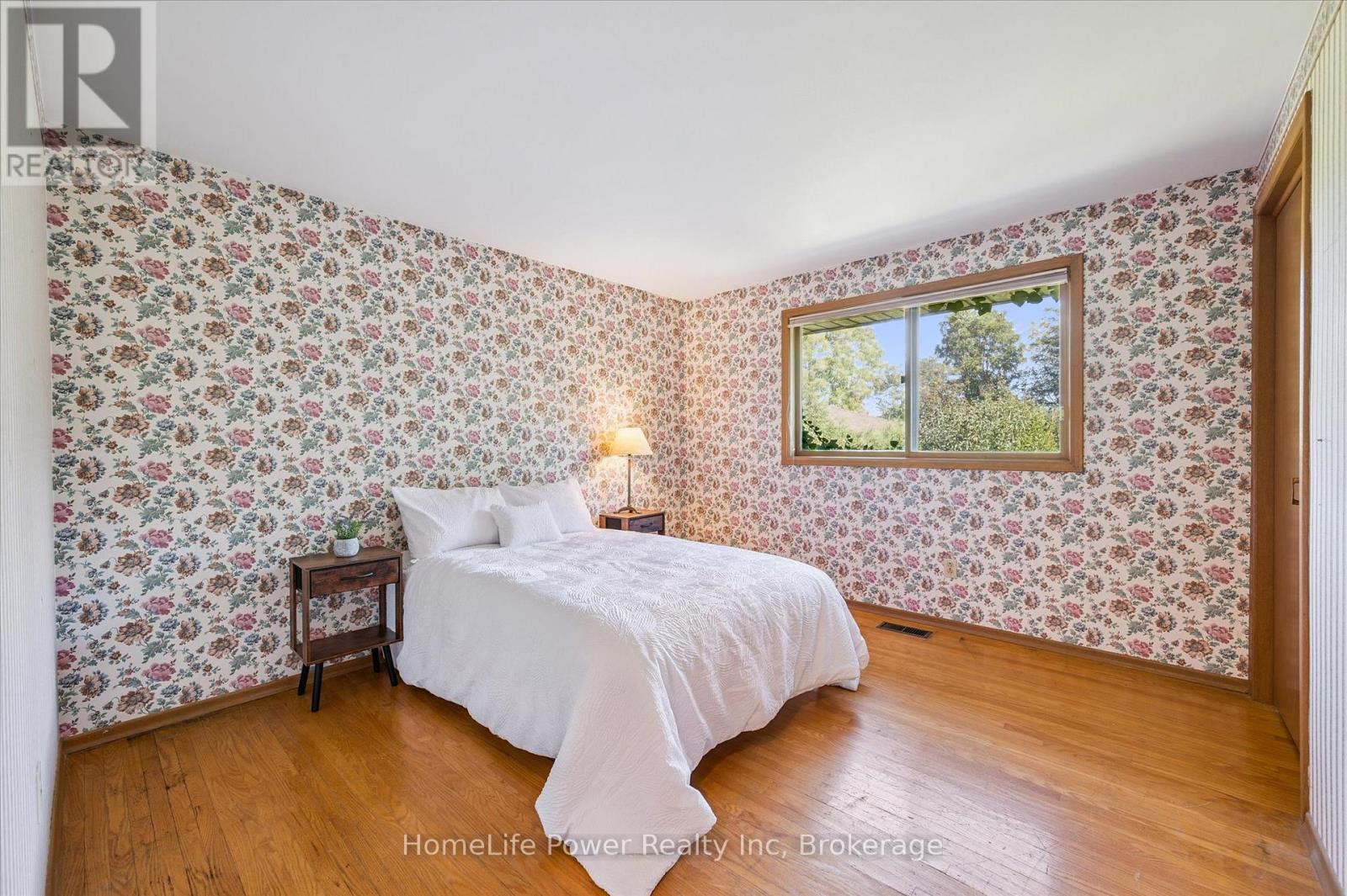 2 Berkley Place, Guelph, Ontario  N1E 1E6 - Photo 21 - X12459347