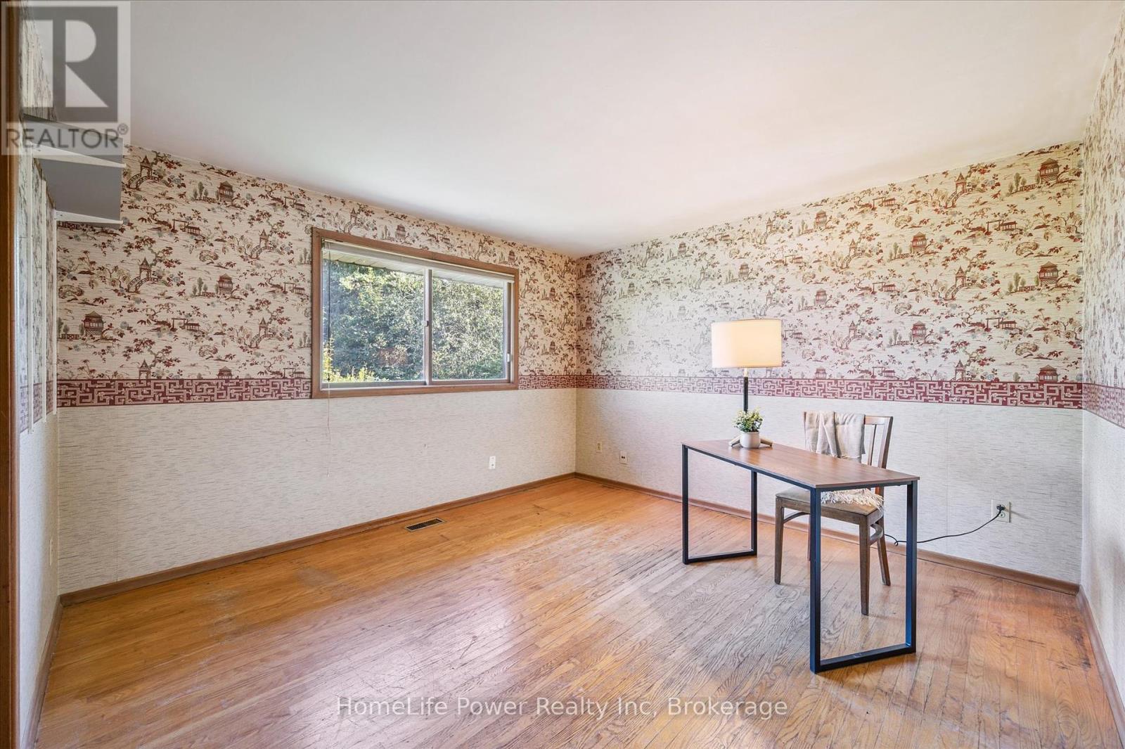 2 Berkley Place, Guelph, Ontario  N1E 1E6 - Photo 23 - X12459347