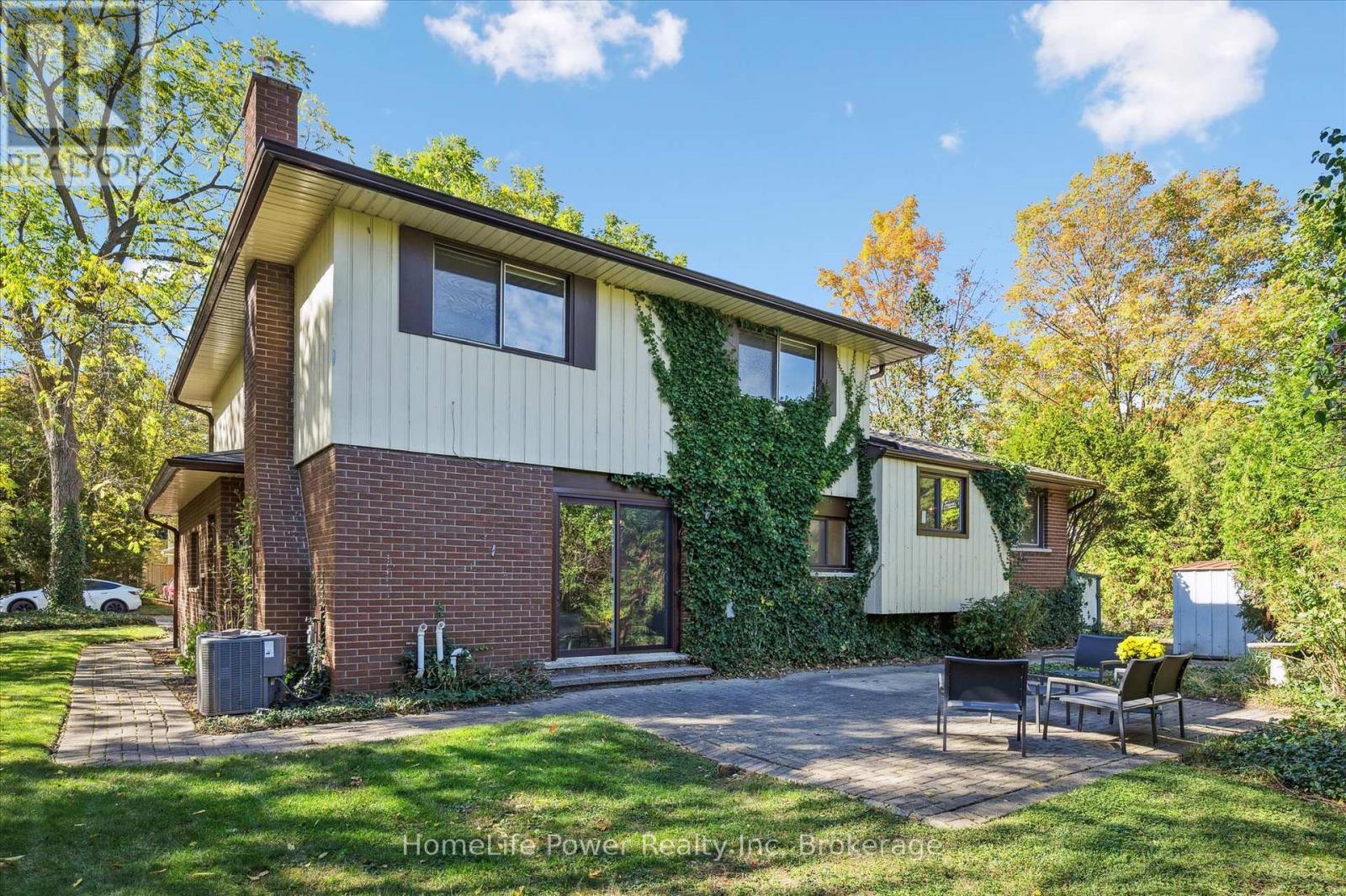 2 Berkley Place, Guelph, Ontario  N1E 1E6 - Photo 38 - X12459347