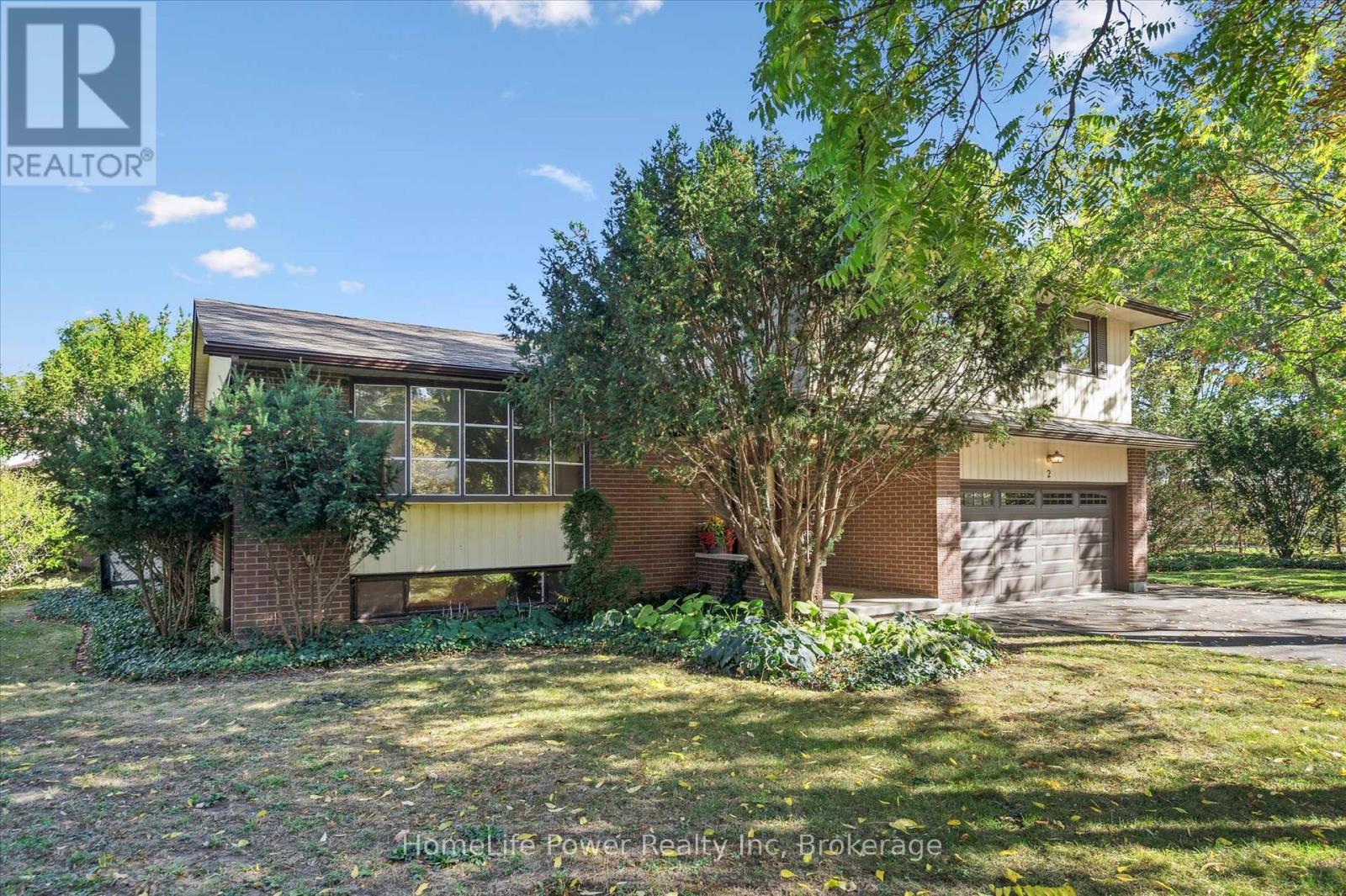 2 Berkley Place, Guelph, Ontario  N1E 1E6 - Photo 4 - X12459347