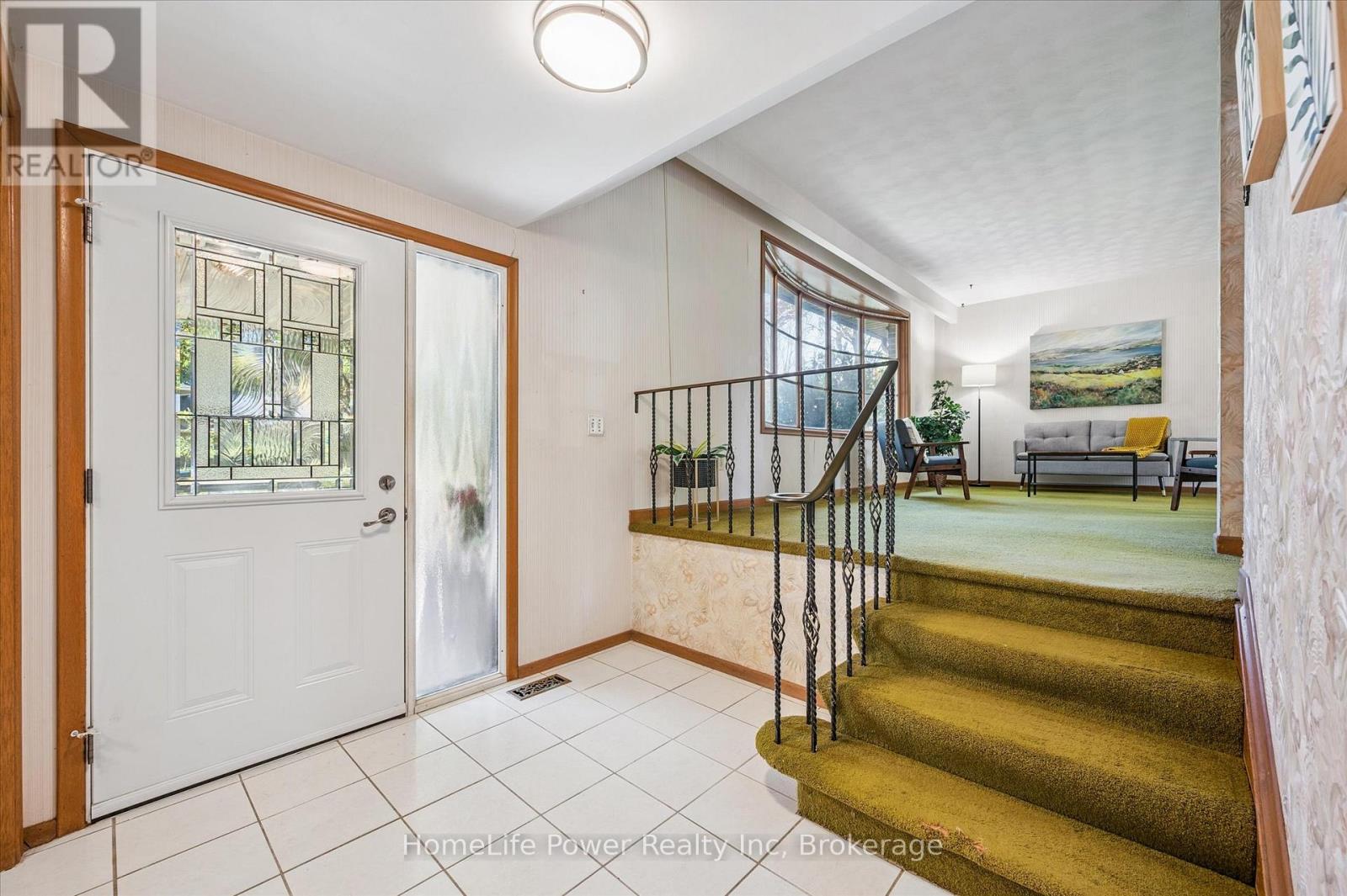 2 Berkley Place, Guelph, Ontario  N1E 1E6 - Photo 6 - X12459347