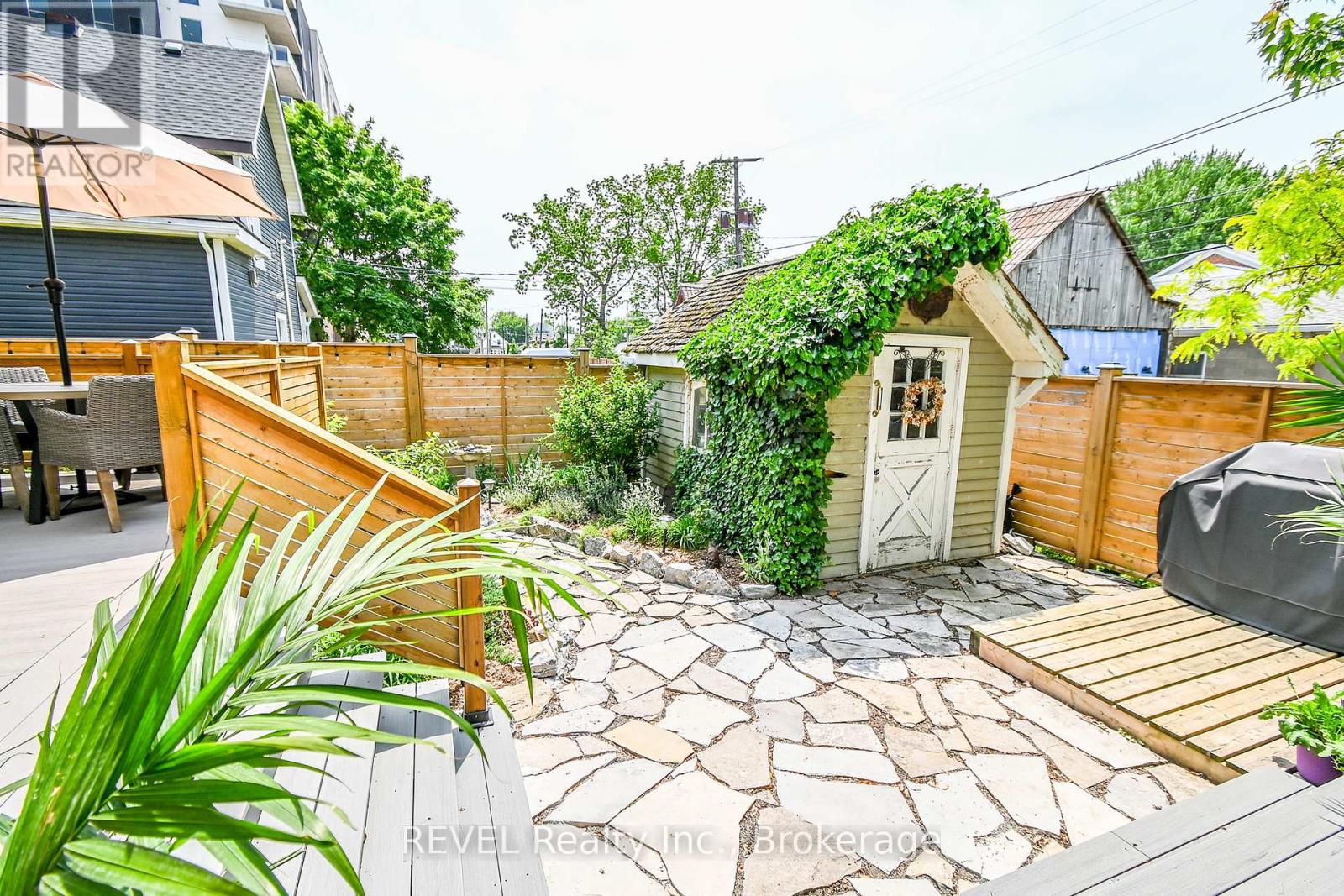 140 West Street W, Port Colborne, Ontario  L3K 4E1 - Photo 45 - X12459349