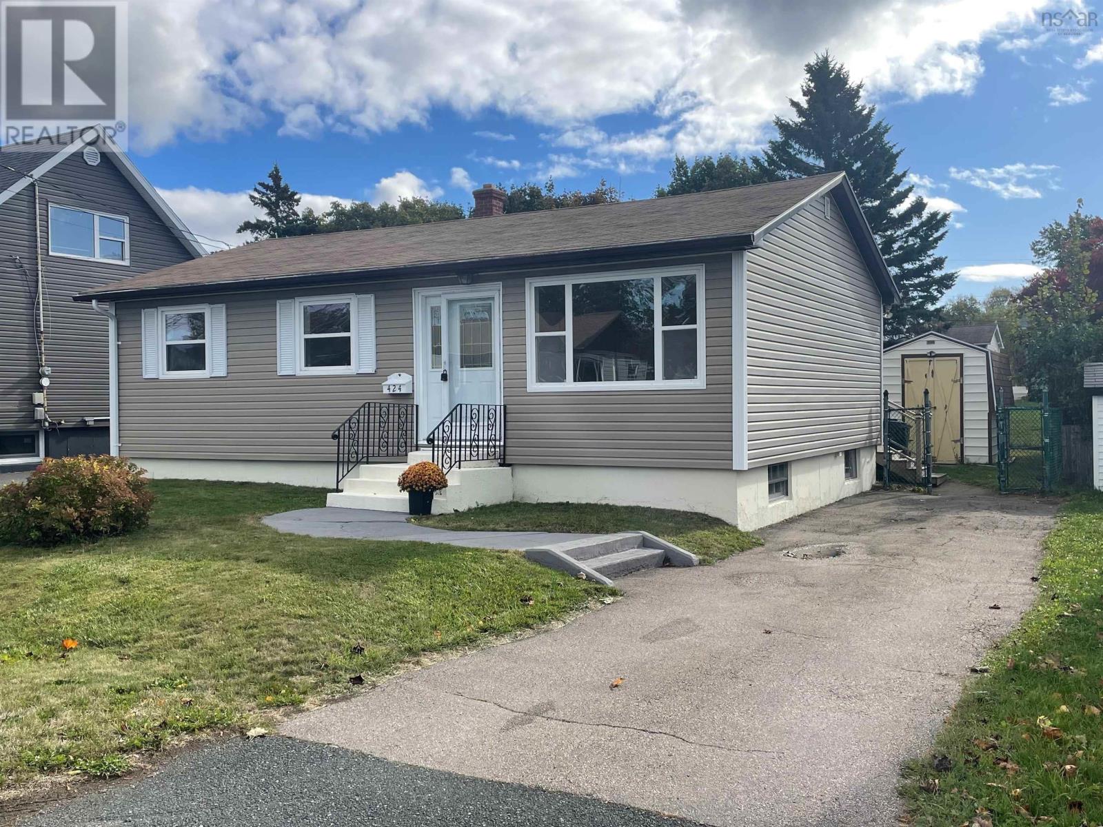 424 Birch Hill Drive, Sydney, Nova Scotia  B1P 3V9 - Photo 1 - 202525661