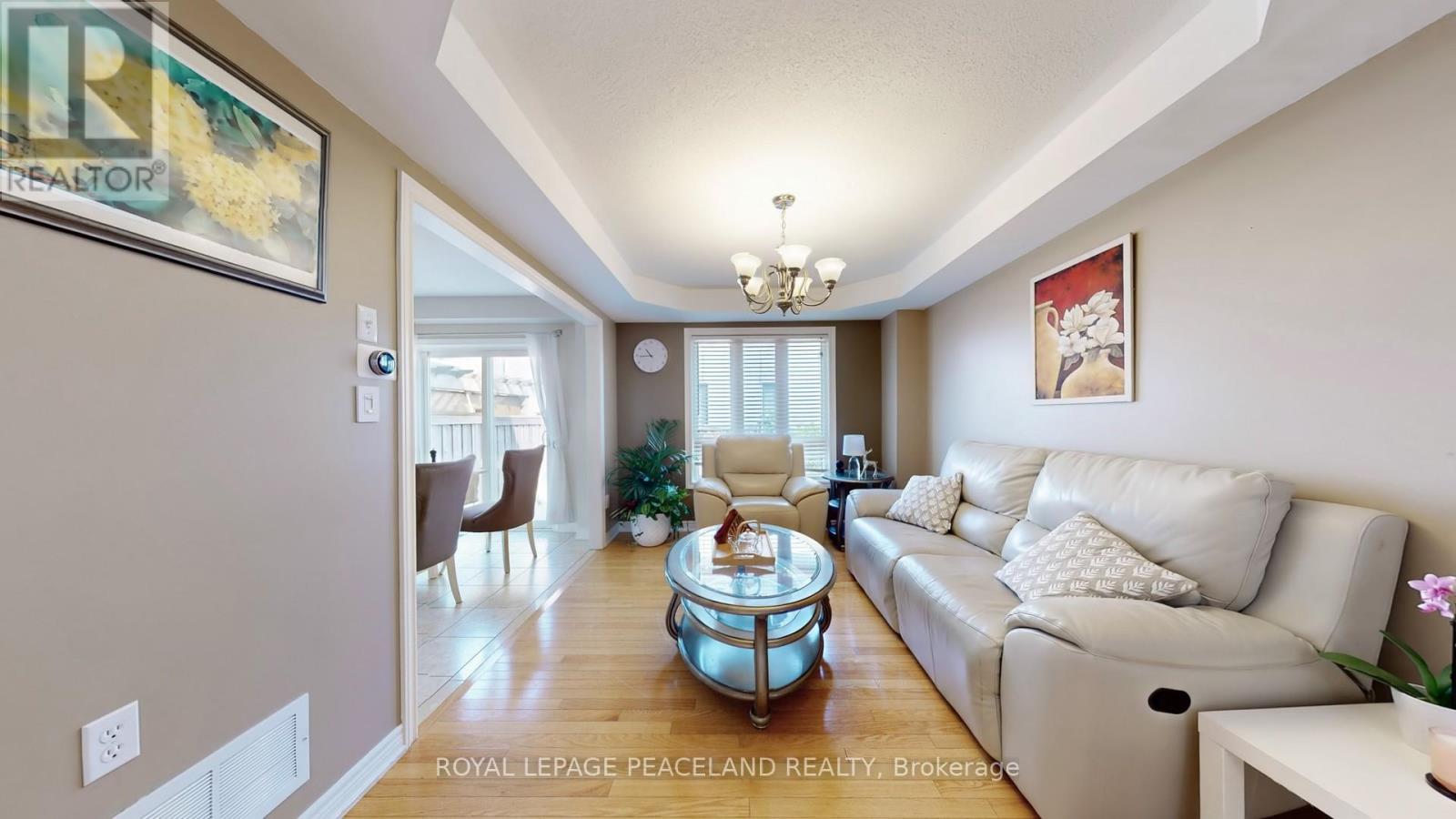 16 Lealinds Road, Vaughan, Ontario  L6A 0P5 - Photo 5 - N12459353