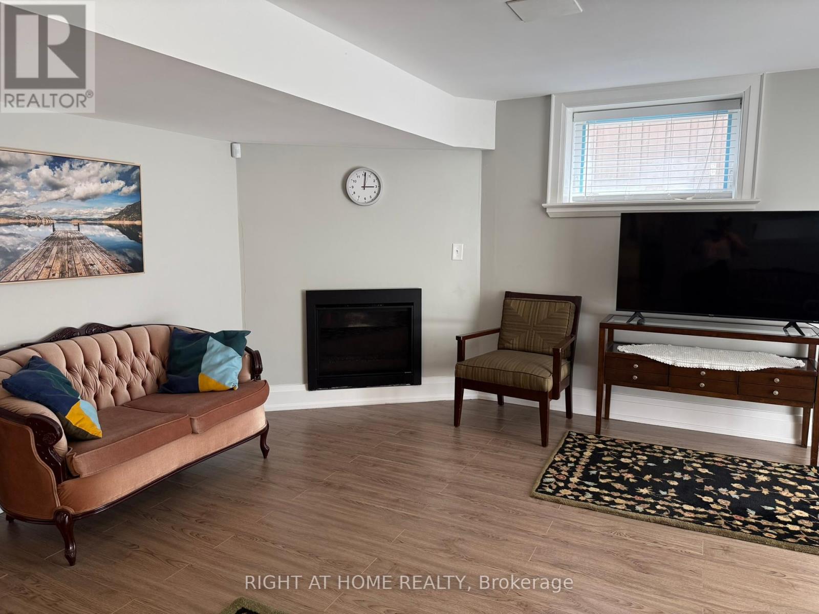 6 Burnelm Drive, Toronto, Ontario  M9B 4N3 - Photo 33 - W12459351