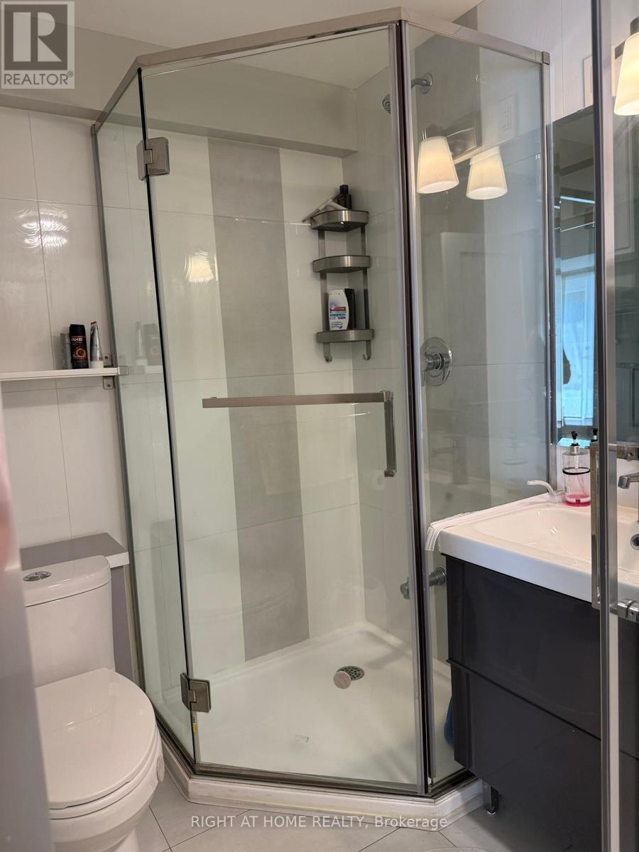 6 Burnelm Drive, Toronto, Ontario  M9B 4N3 - Photo 35 - W12459351