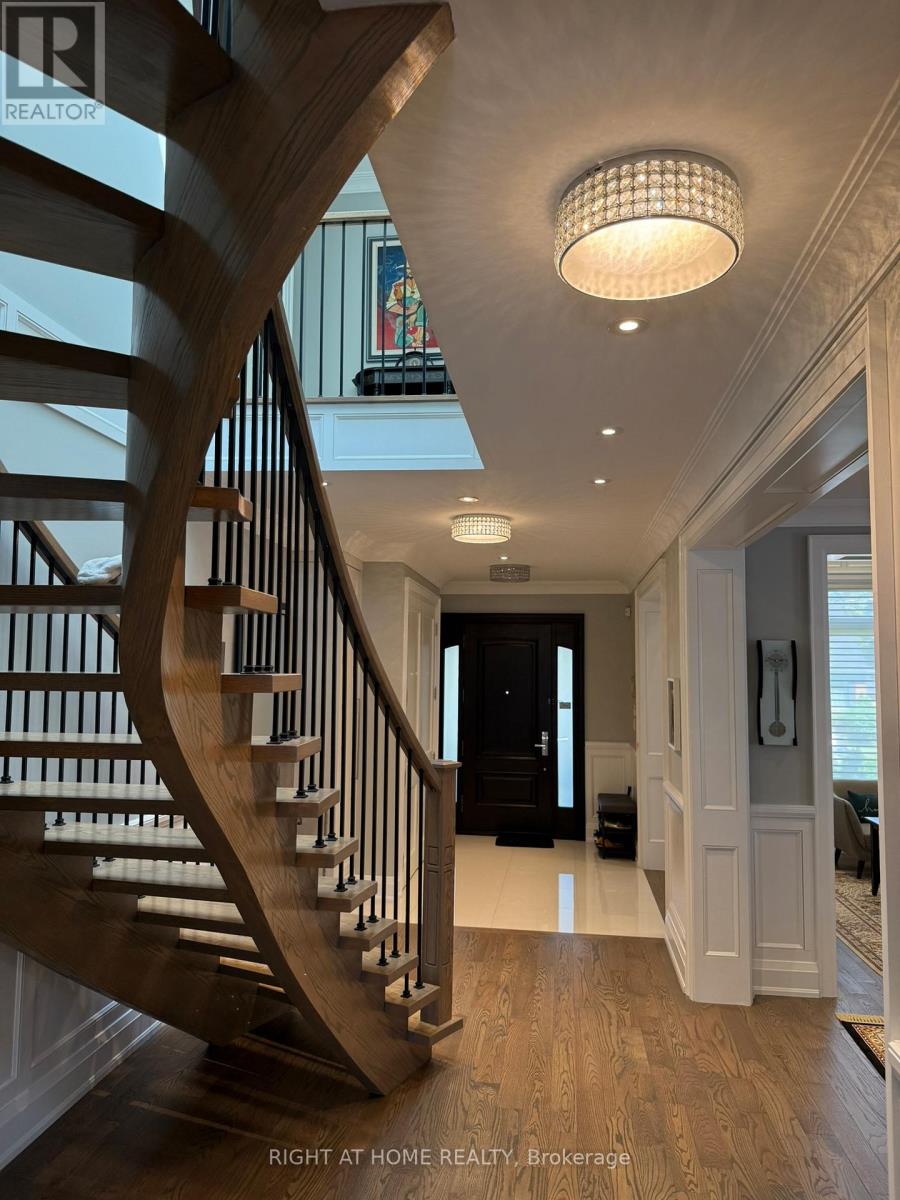 6 Burnelm Drive, Toronto, Ontario  M9B 4N3 - Photo 8 - W12459351