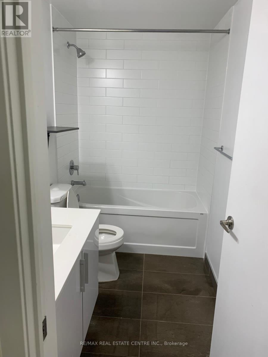 3510 - 2212 Lakeshore Boulevard W, Toronto, Ontario  M8V 1B4 - Photo 12 - W12459355