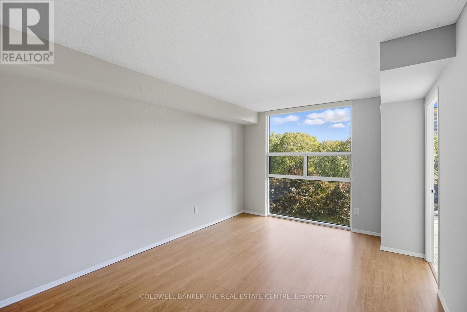 404 - 30 Harding Boulevard W, Richmond Hill, Ontario  L4C 9M3 - Photo 11 - N12411165