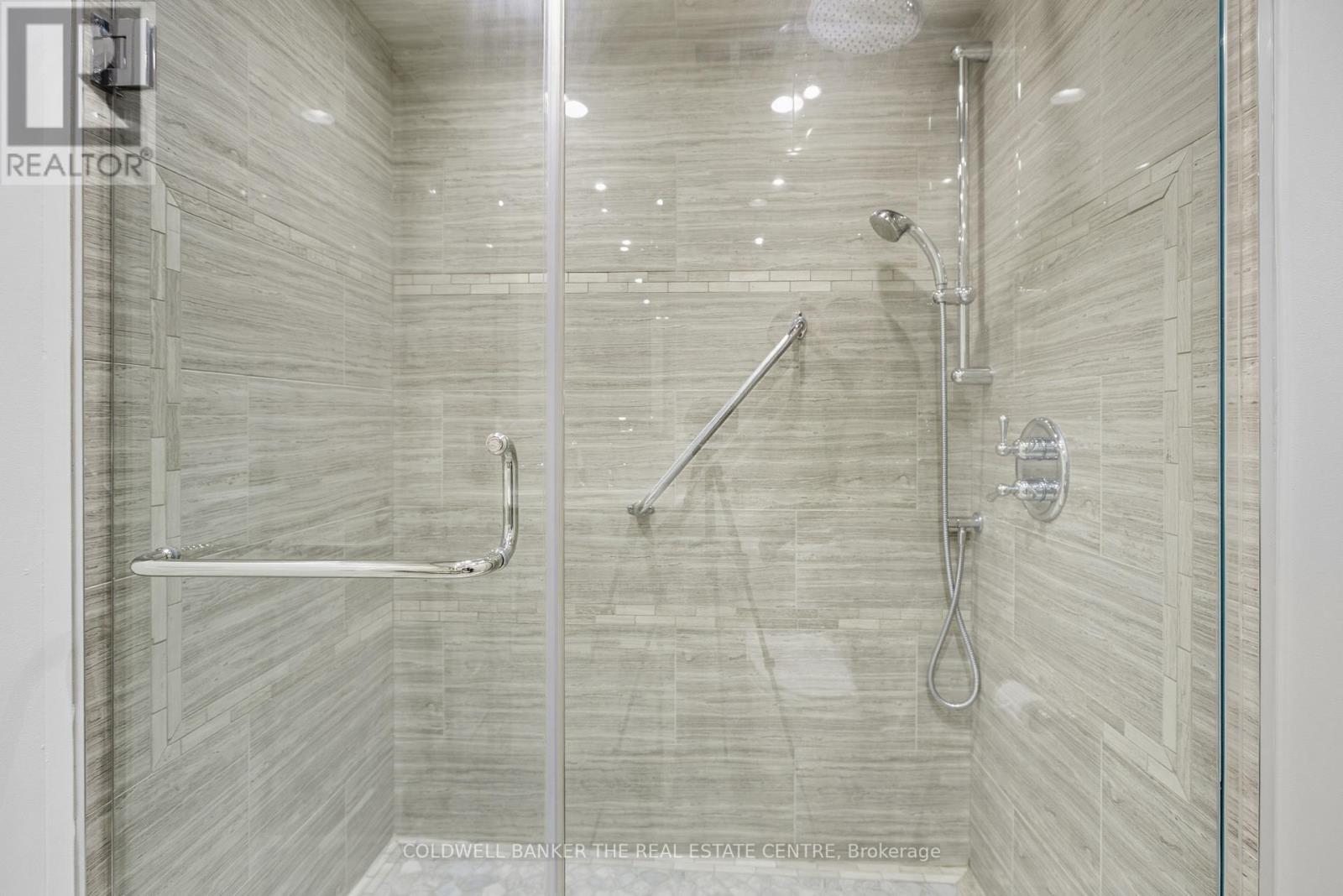 404 - 30 Harding Boulevard W, Richmond Hill, Ontario  L4C 9M3 - Photo 21 - N12411165