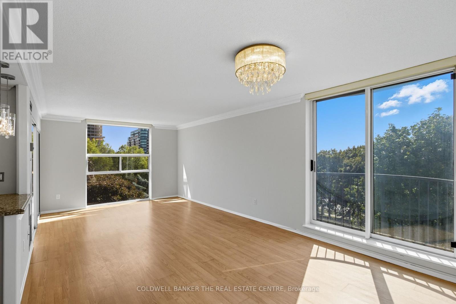 404 - 30 Harding Boulevard W, Richmond Hill, Ontario  L4C 9M3 - Photo 7 - N12411165